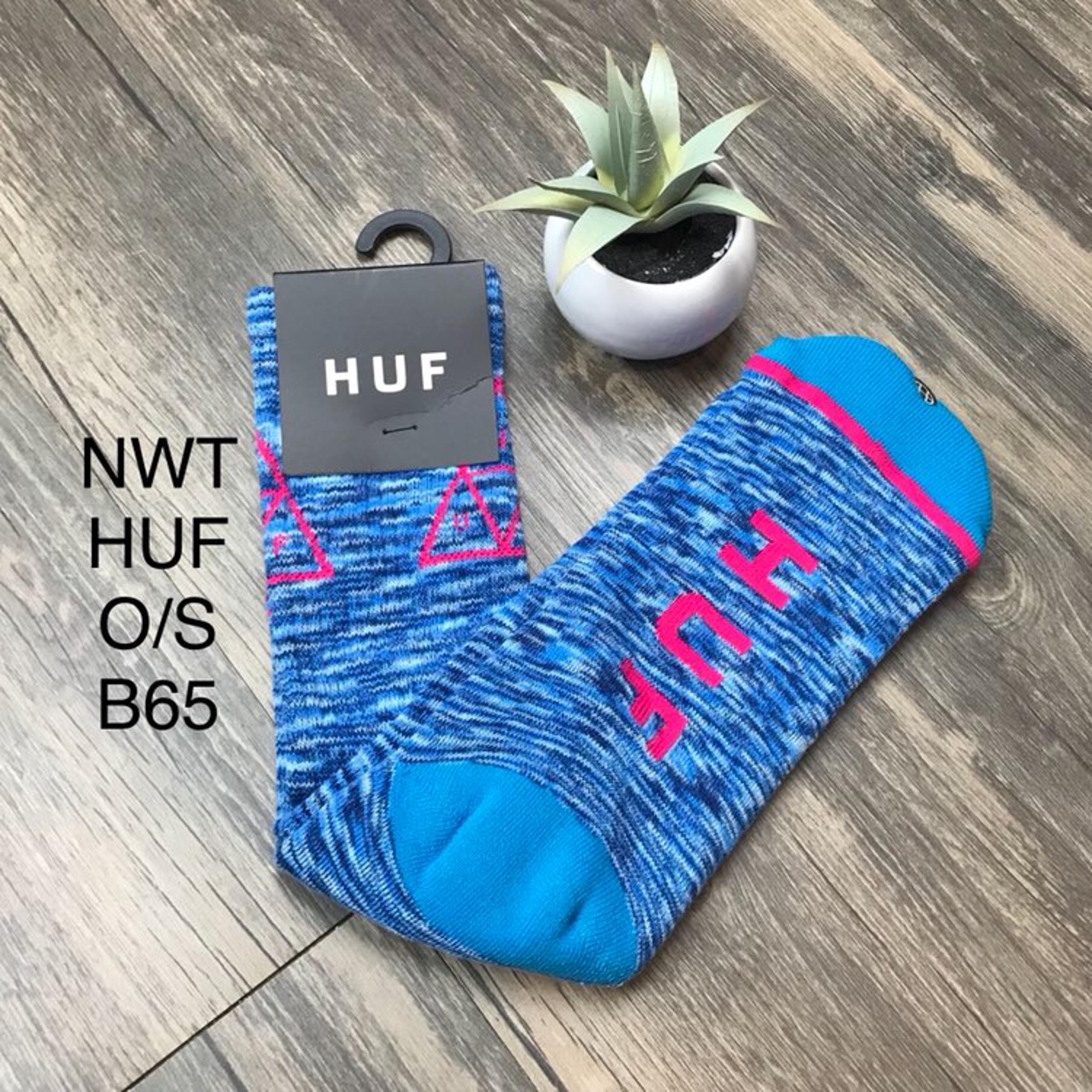 NWT HUF Crew Socks