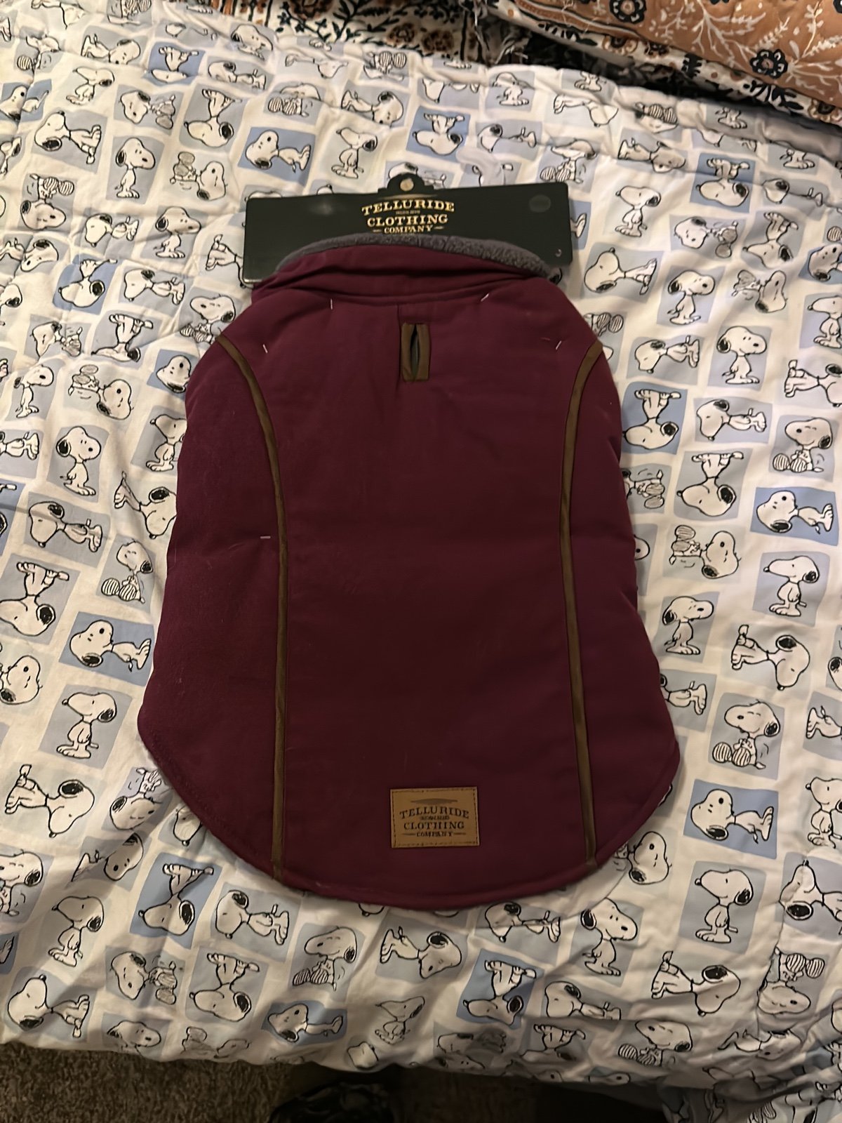 Dog Wooden Sweater size Medium in Sangría Color