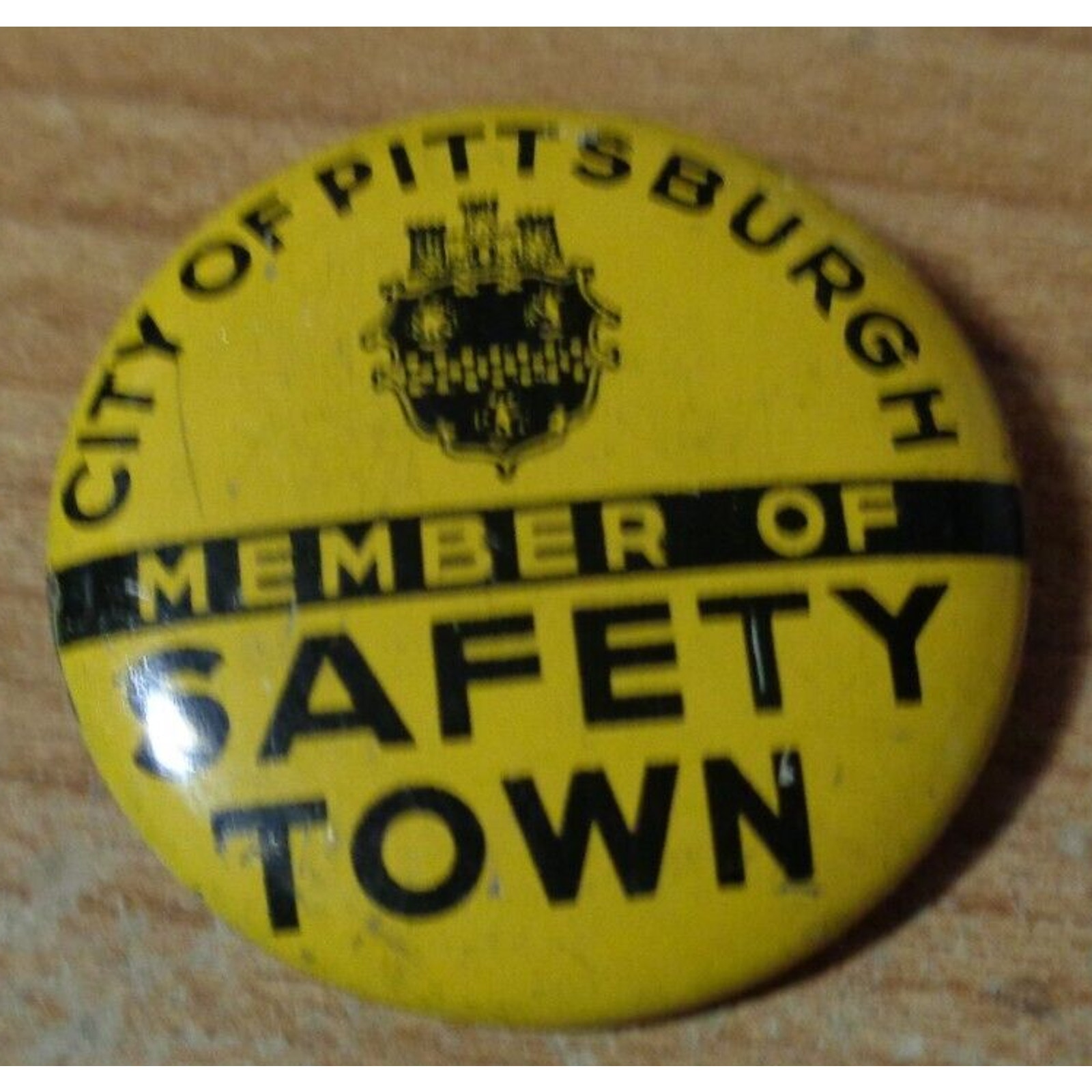 Vintage City of Pittsburgh - Member of Safety Town Pin