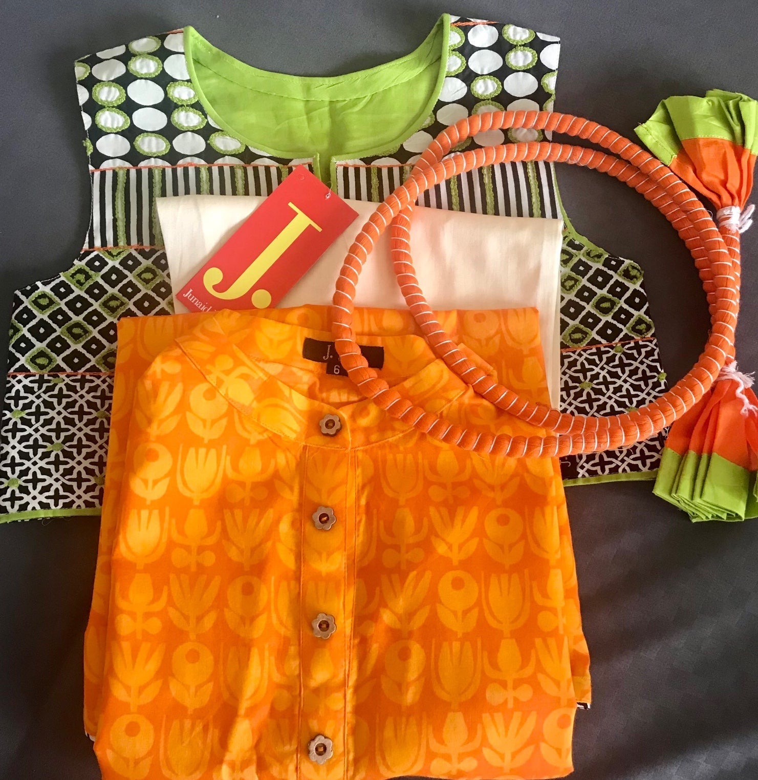 Girls size 6 shalwar kameez 4 pc set Free Shipping - by J. Girls Junaid Jamshed