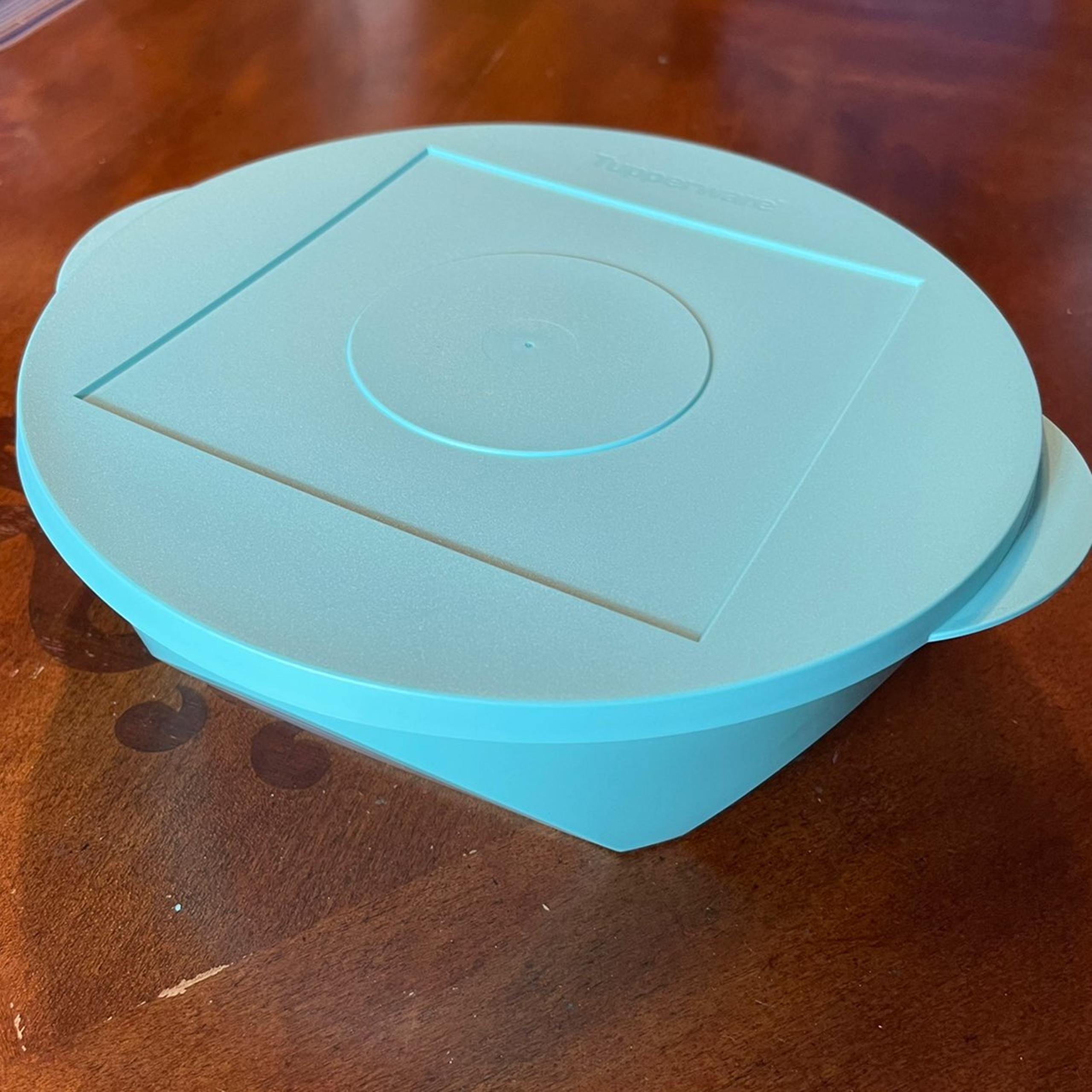 Tupperware Outdoor Dining Serving Bowl