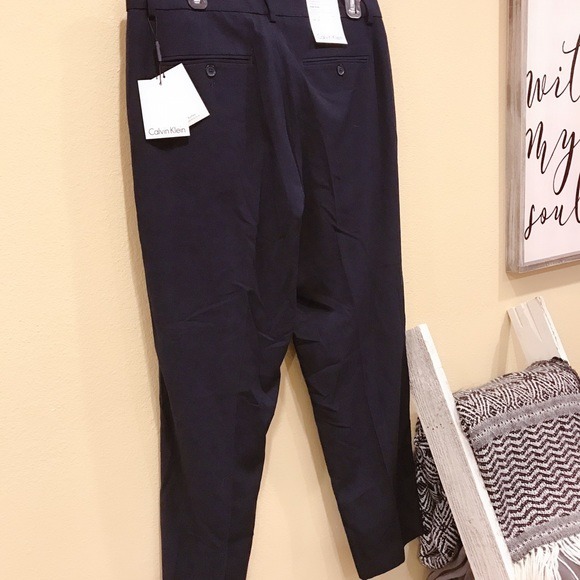 Men’s Calvin Klein 33x30 Dark Navy Pants