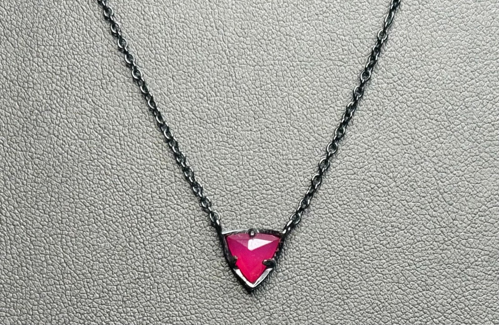 Kendra Scott Prototype Perry Gunmetal Necklace in Pink Agate