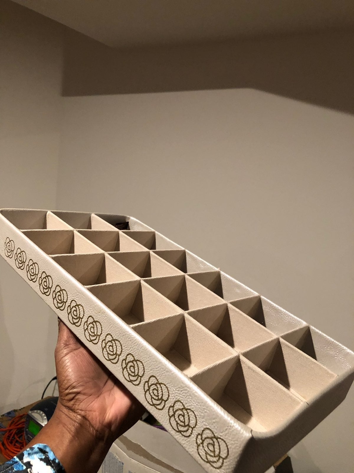 JEWELRY ORGANIZER
