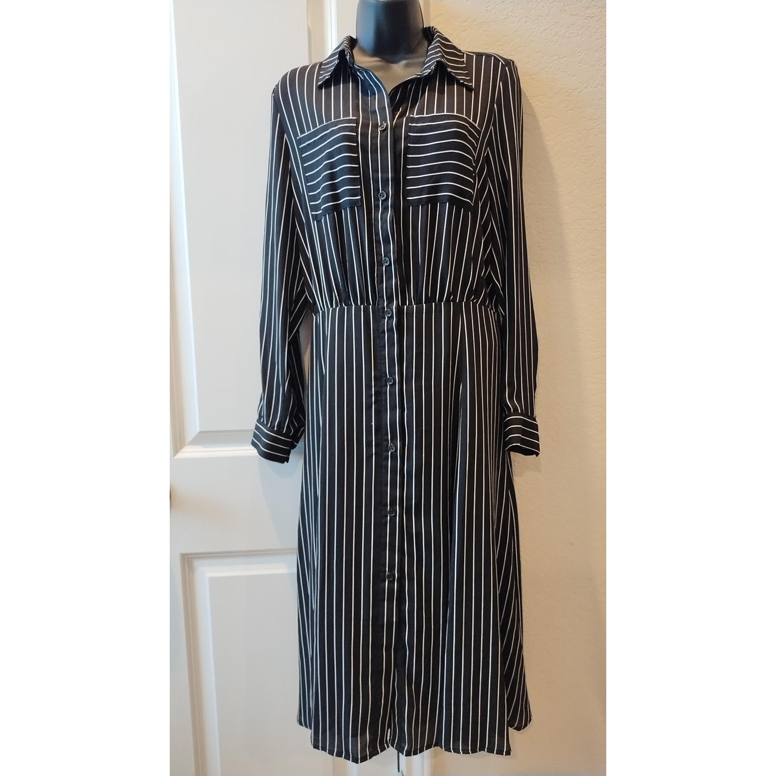 Who What Wear Sheath Dress Black White Pinstriped Long Sleeves Button down small