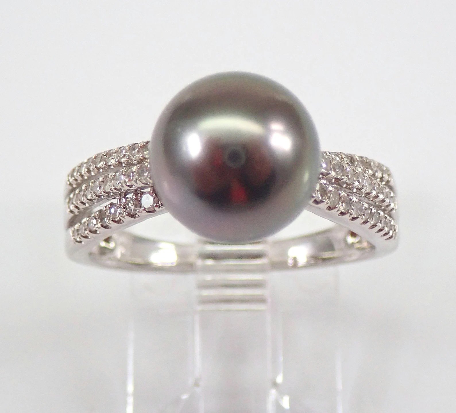 Tahitian Black Pearl and Diamond Ring set in 14k White Gold