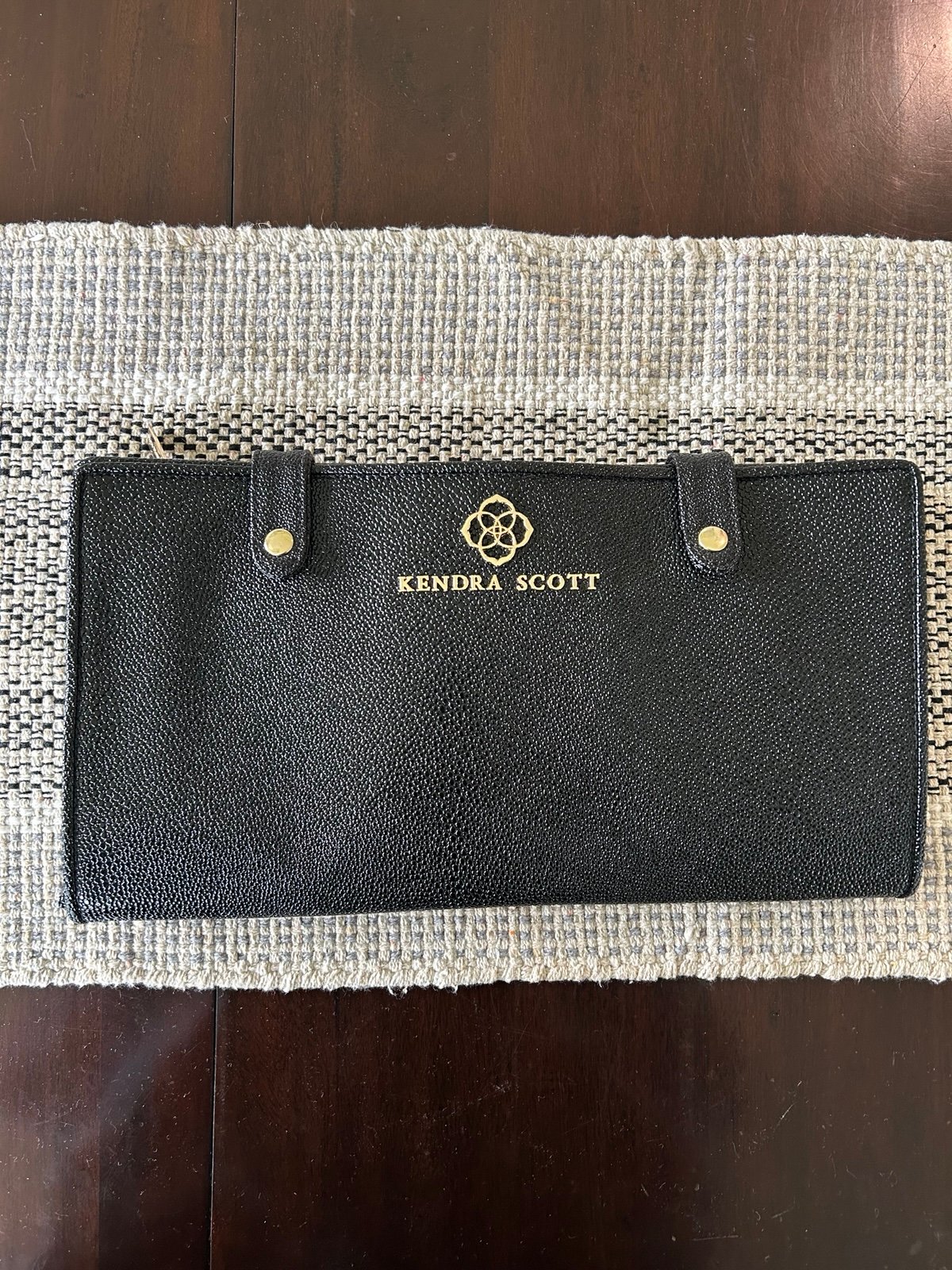 Kendra Scott - Jewelry hanger/travel bag