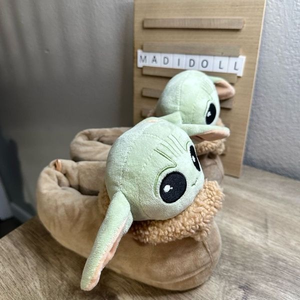 American Eagle Women’s Small Star Wars Grogu Baby Yoda Slippers