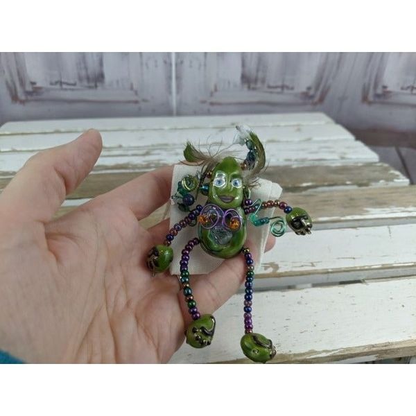 Laura Stamper artist brooch pin person m