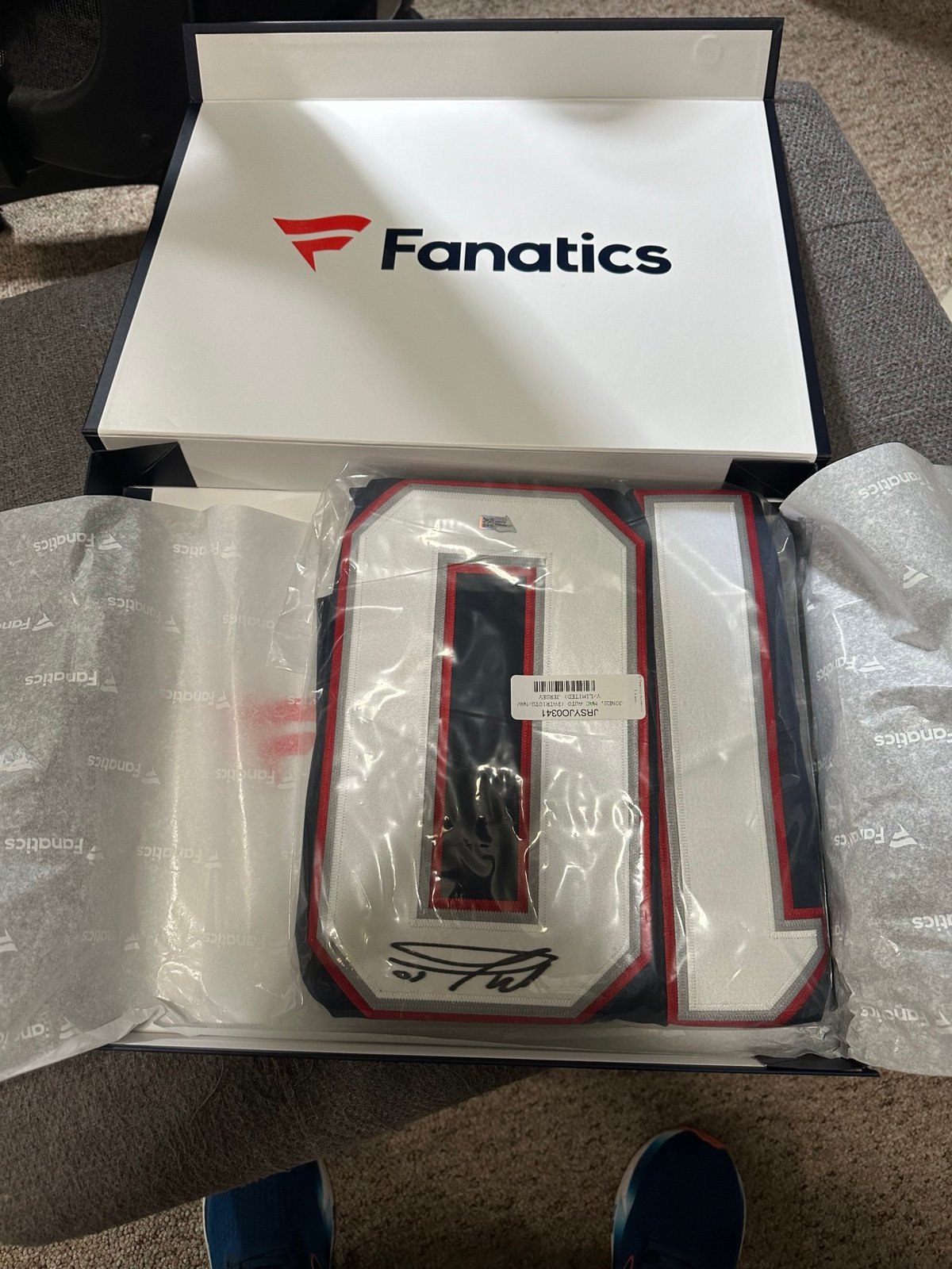 Mac jones signed patriot jersey