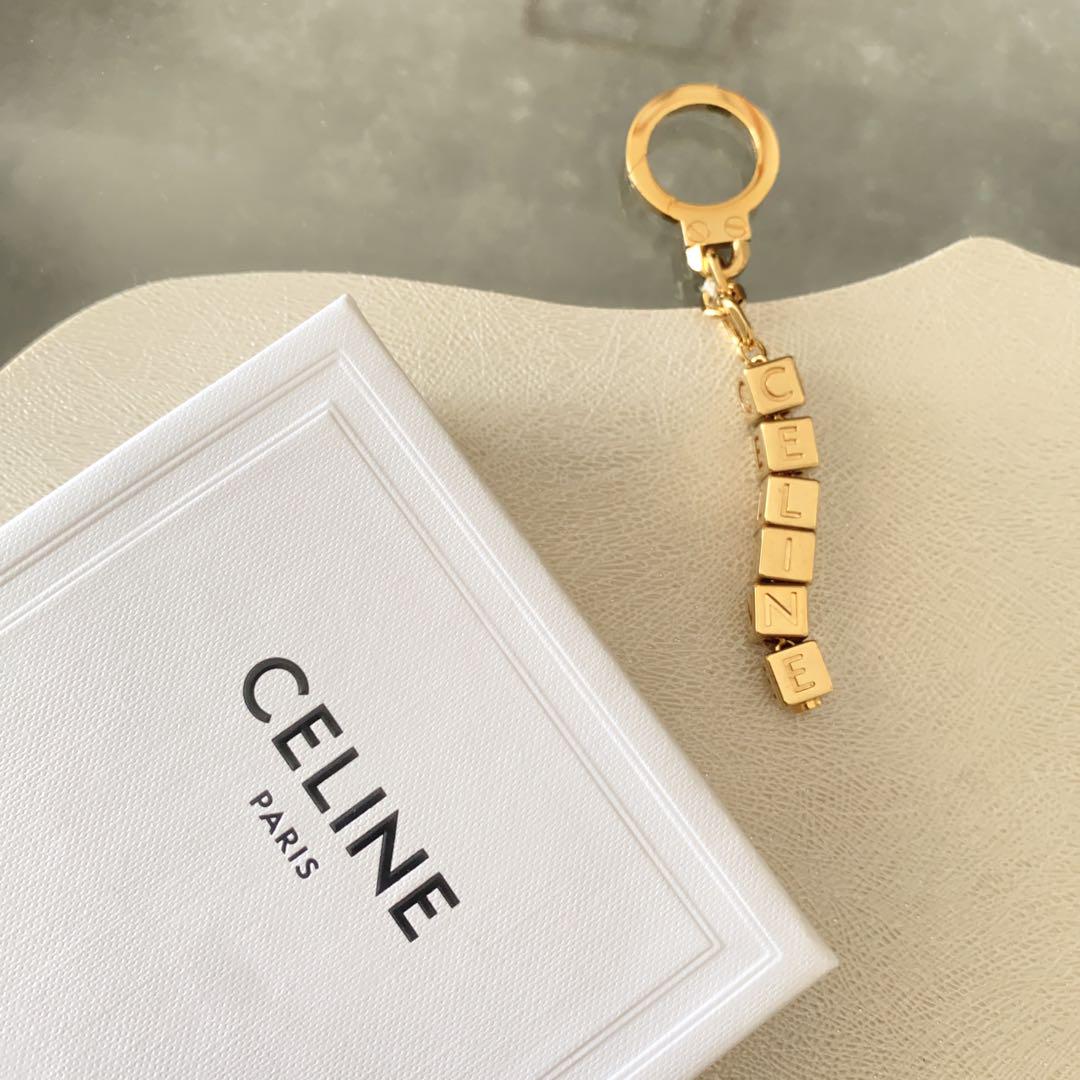 【日本未発売♡】 CELINE バッグチャーム メダル ゴールド CELINE 【美品】CELINE セリーヌ メダル チャーム / ブラス
