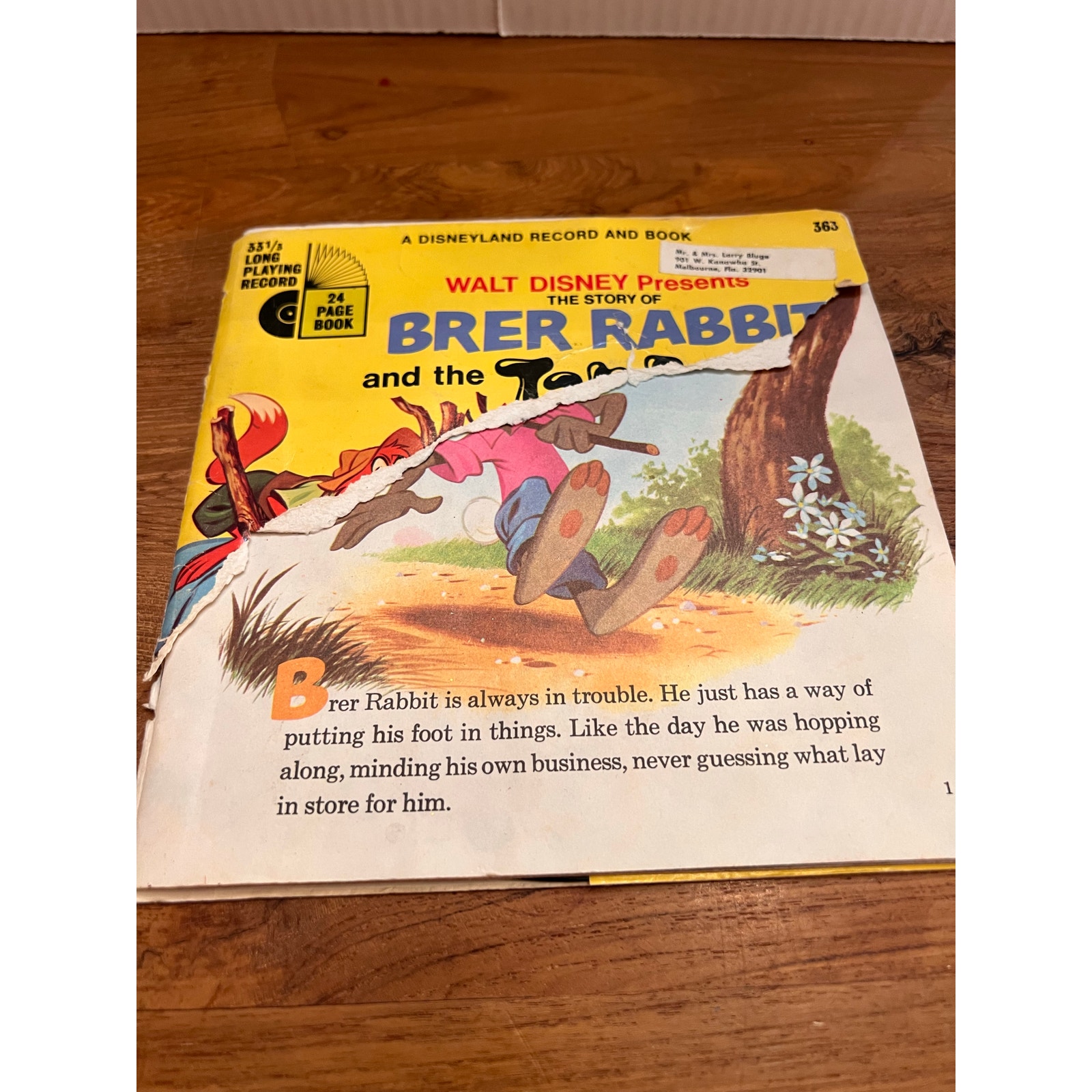 WALT DISNEY THE story of Bret rabbit and tar bsby Book W/ record 1971