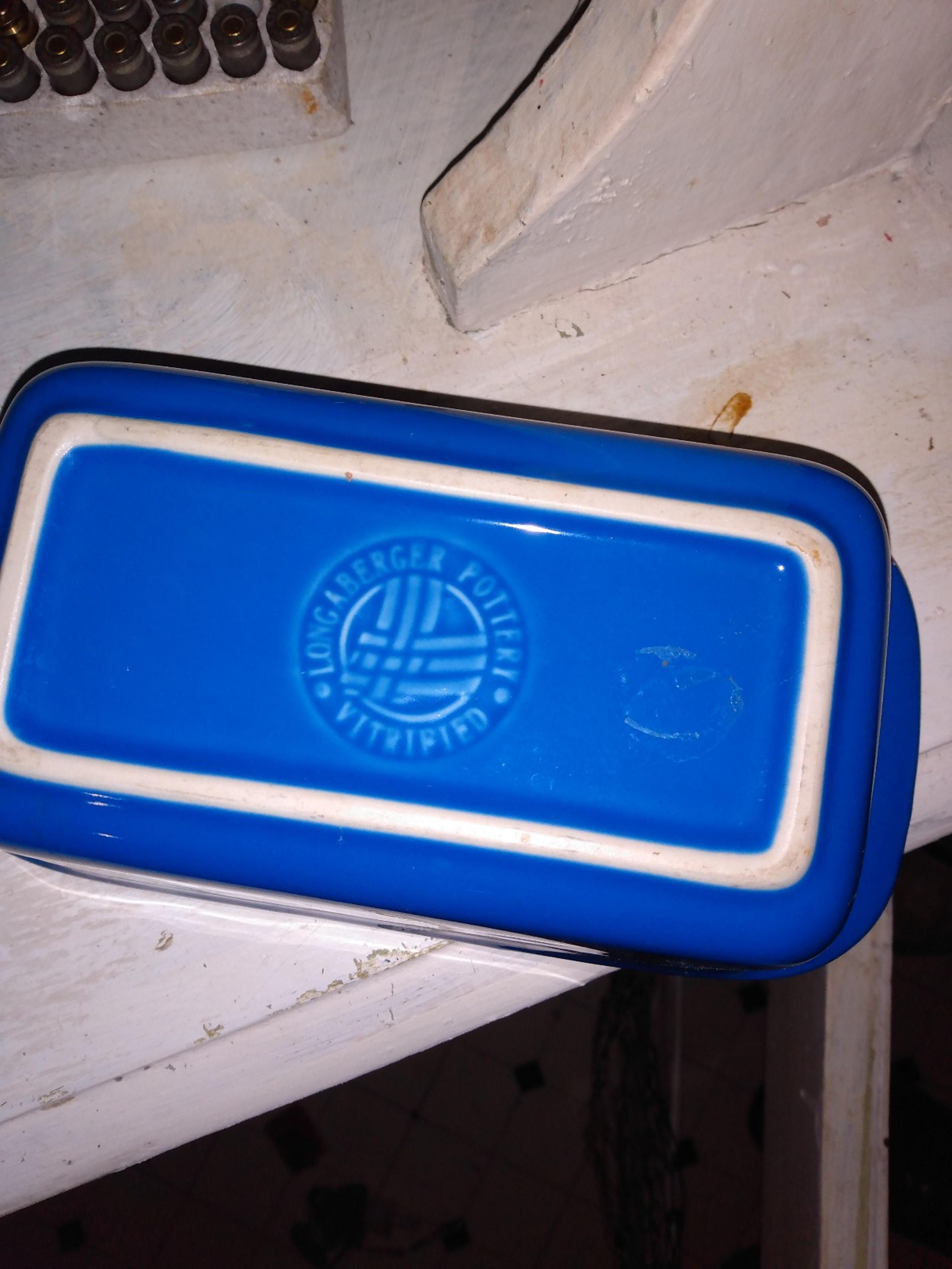 Small vintage longaaberger casserole dish in cornflower