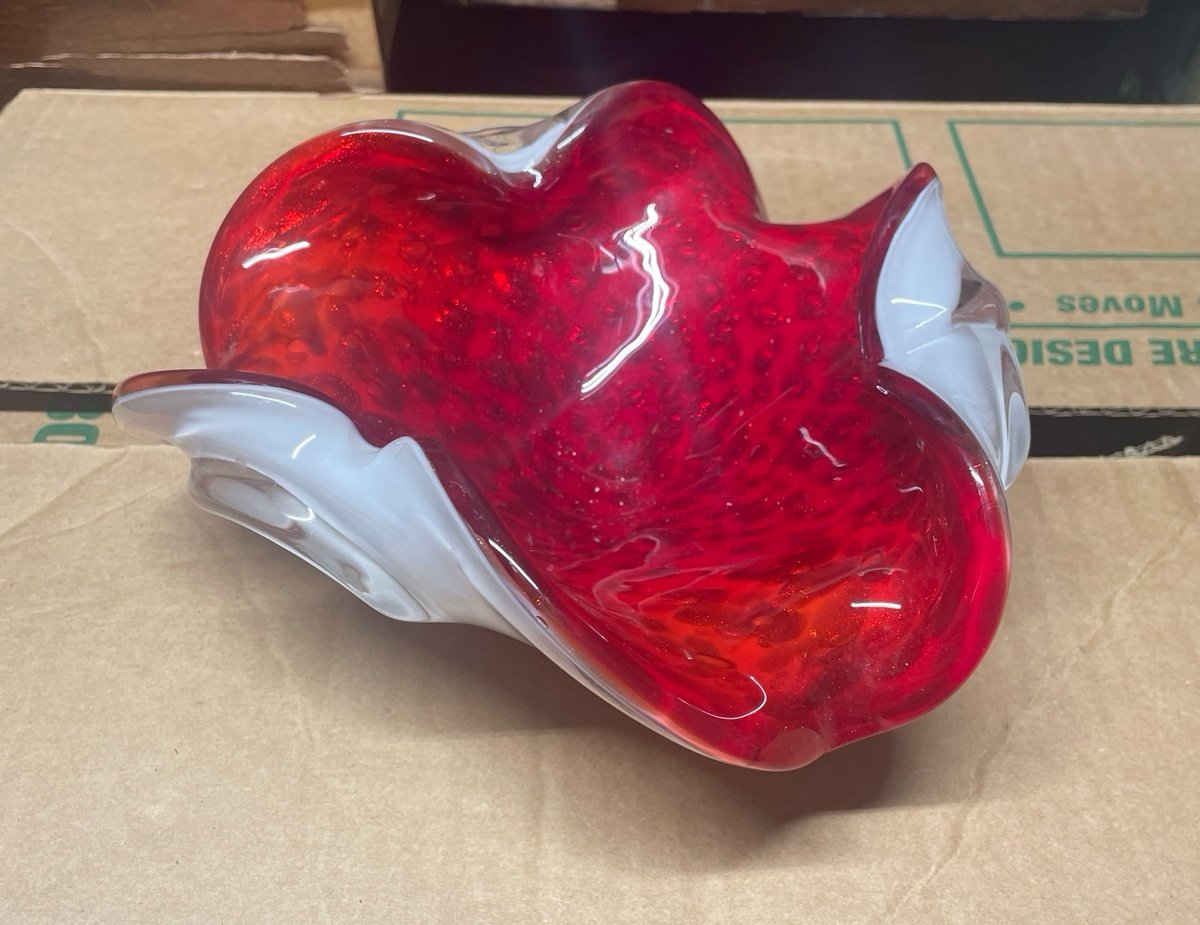Fratelli Toso Hand Blown Red Murano Cased Glass Bullicante Crimped Bowl