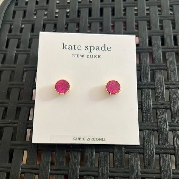 NWT Kate Spade mini round fushia studs H