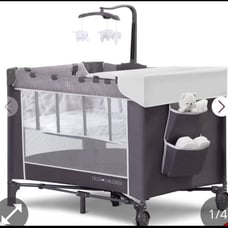 Delta Children LX Deluxe Portable Baby Play Yard With Removable Bassinet And Cha
