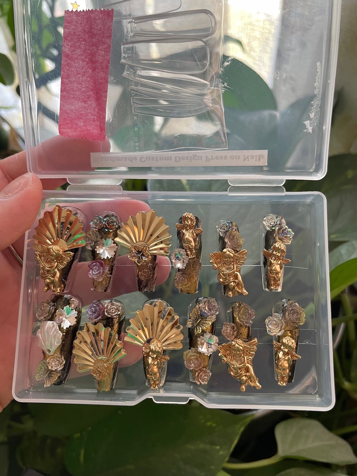 Gold press-on nails