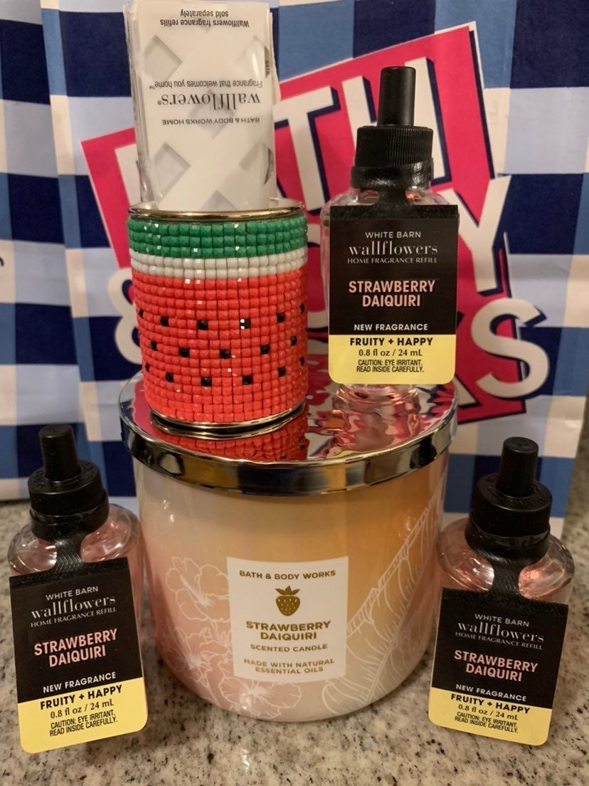 Bath and Body Works Bundle of 5 Strawberry Daiquri & Watermelon Wallflower