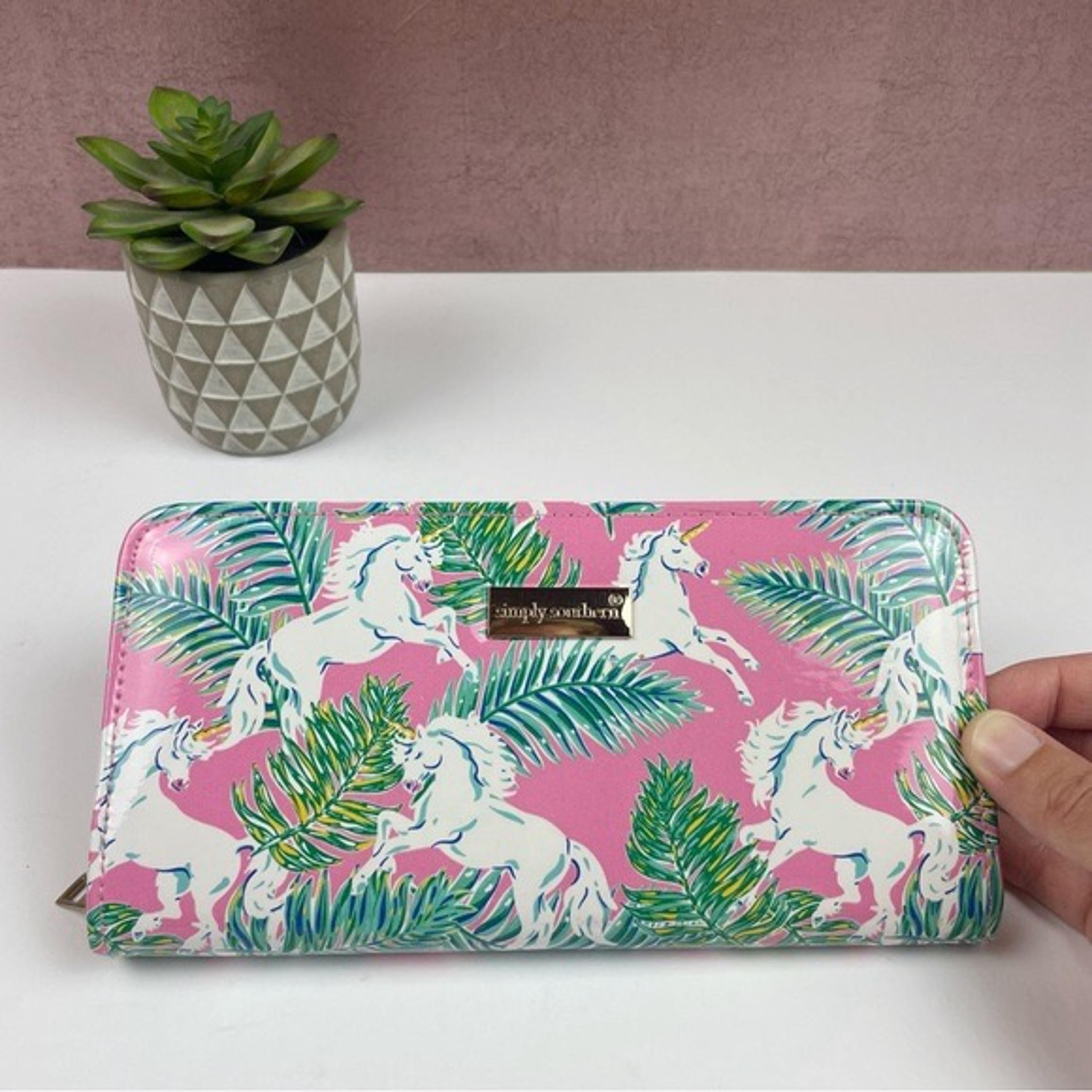 Simply Southern Pink Green White Unicorn Zip Closed Wallet Card Holder Women