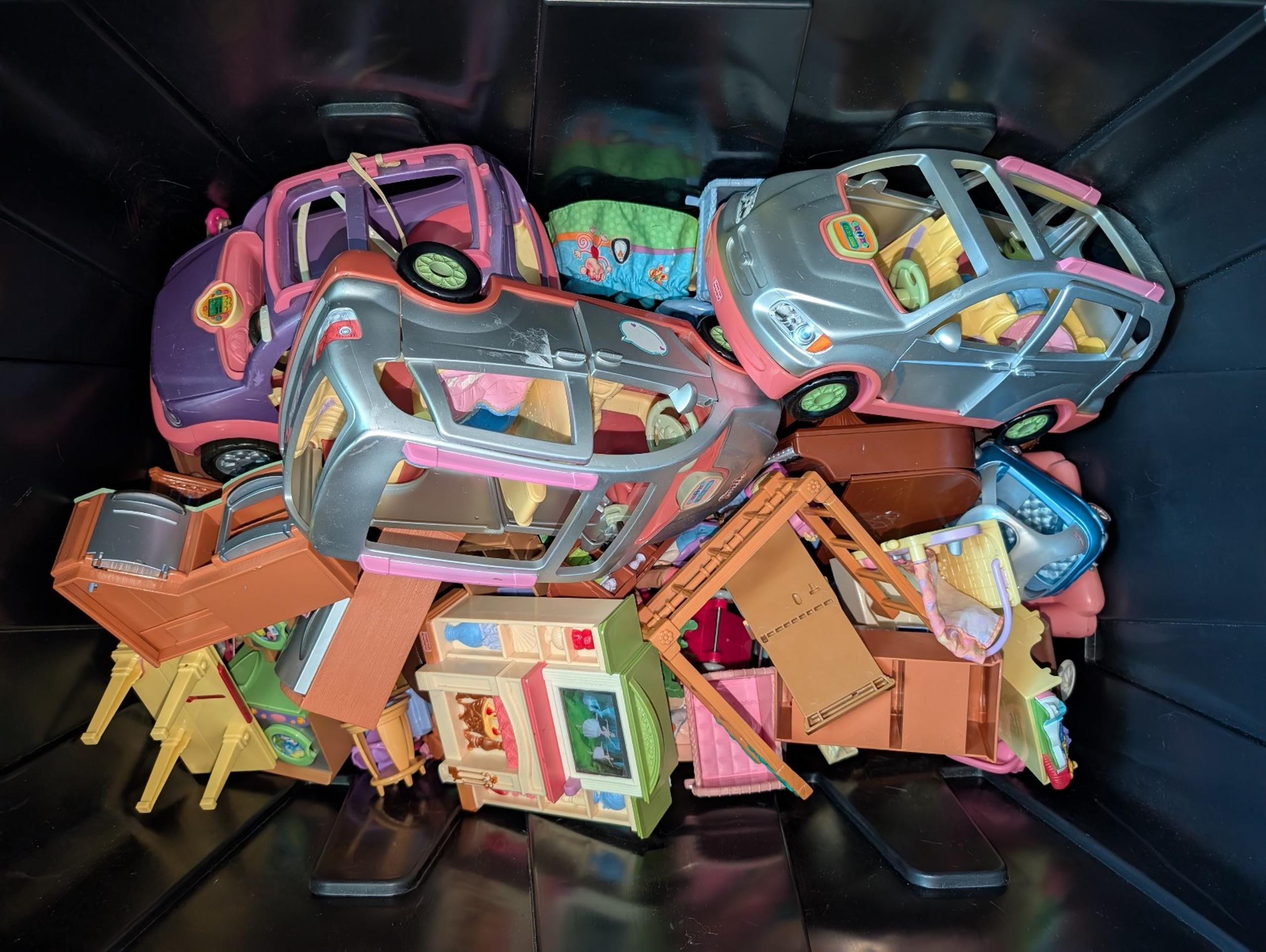 Doll house accessories