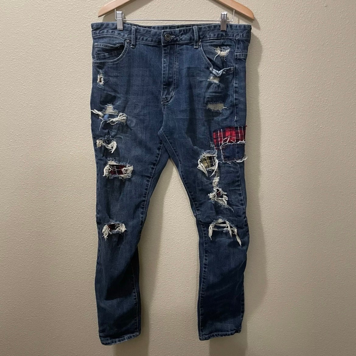 Men’s 40/34 Smoke Rise Distressed Hand Made Denim Skinny Jeans
