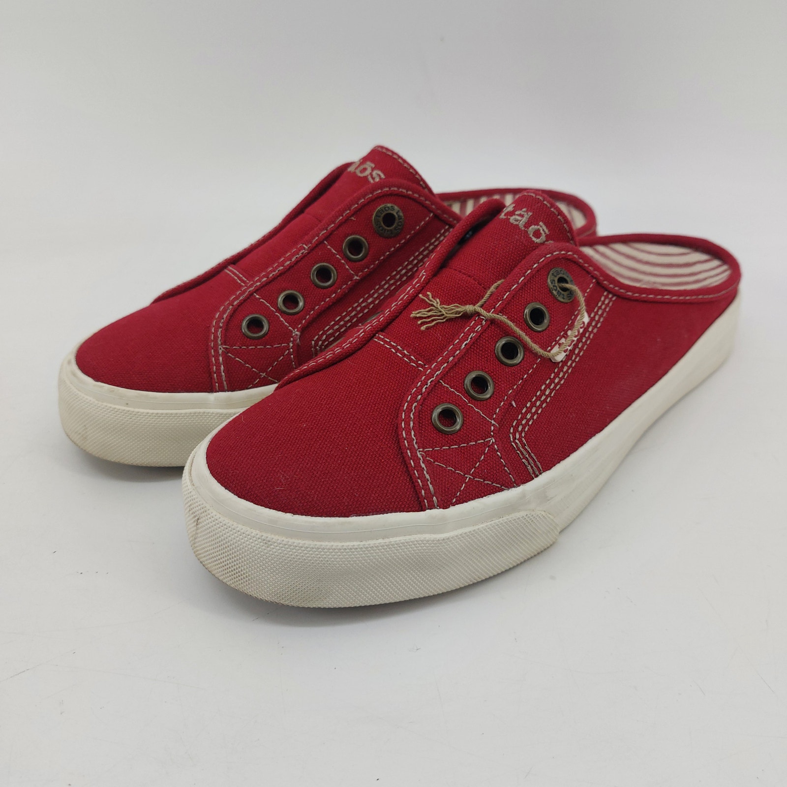 Taos Red Slip on Sneakers Sz 7 EZ Souls Canvas Women's