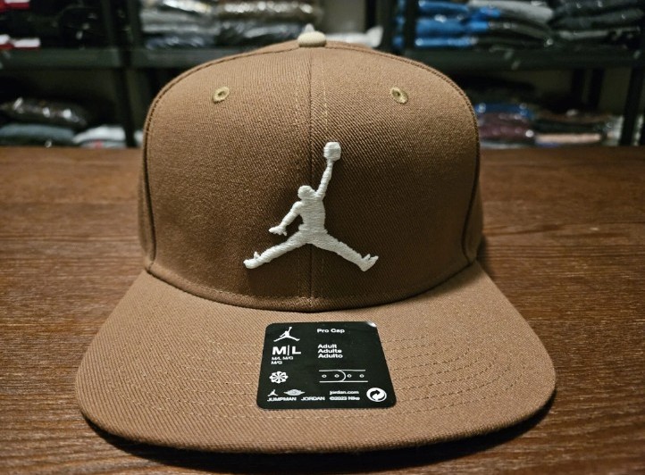 Nike Air Jordan Pro Element Logo JUMPMAN Snapback Hat Light British Tan sz M/L