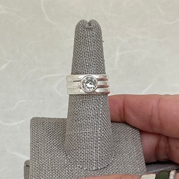 Sterling Silver Tri Ribbed Solitary Cubic Zirconia Ring SR-2123