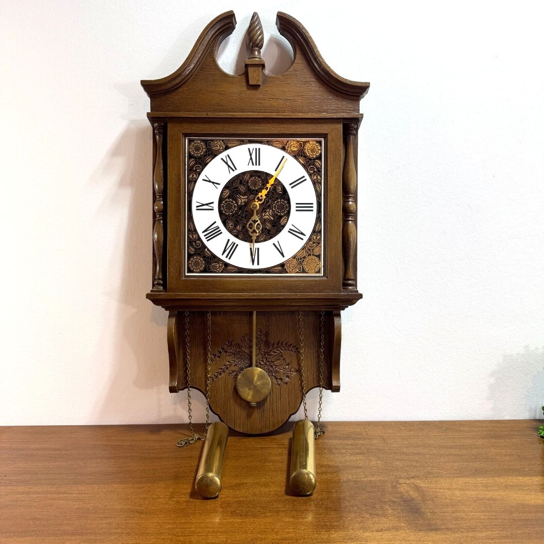 Syroco Wall Clock Faux Wood Weights Chains Battery Powered Vintage 1969 Untested