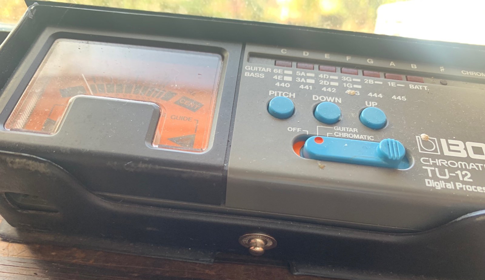 Boss chromatic tuner tu-12