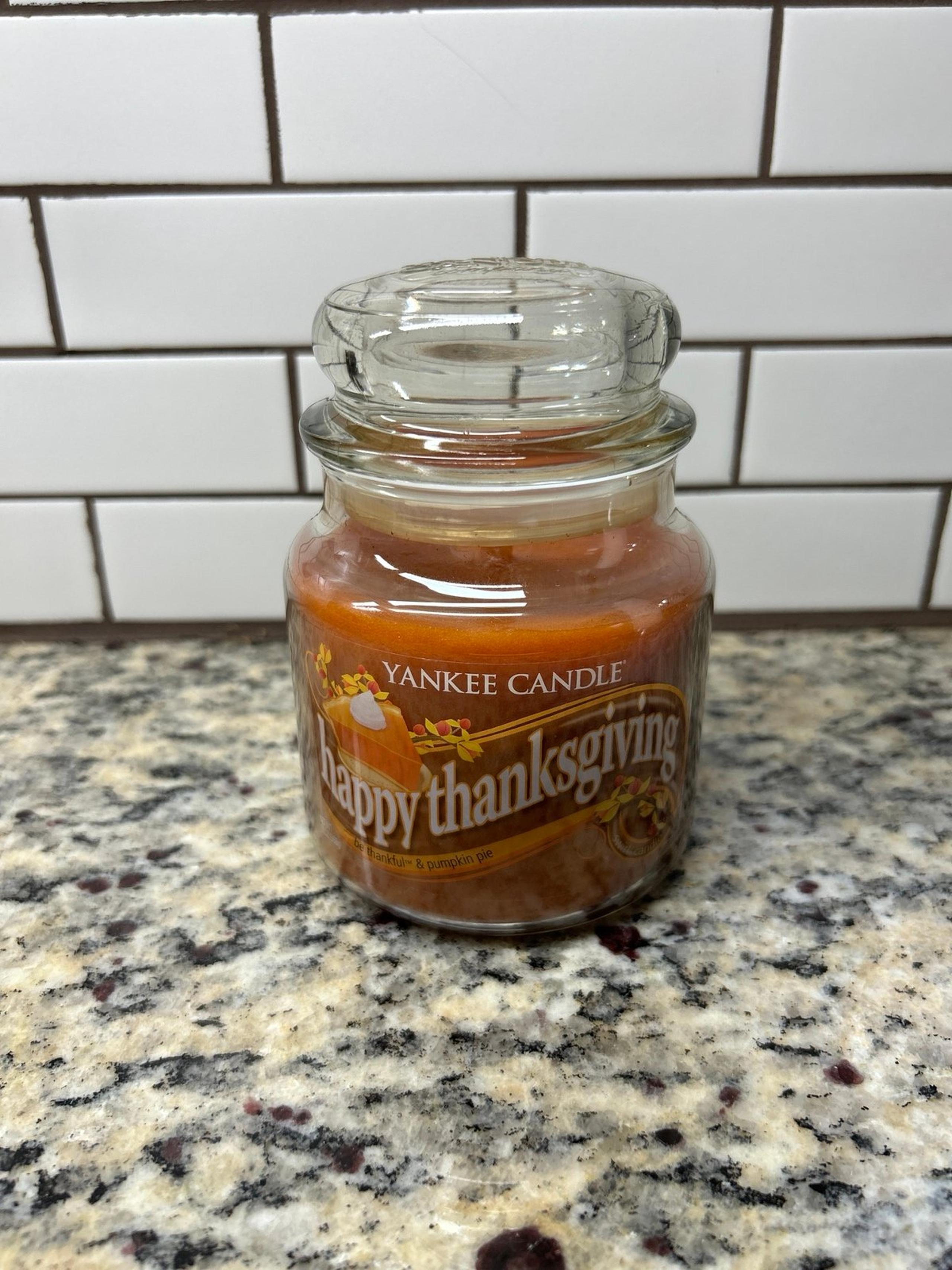 Happy Thanksgiving Swirl Candle (very RARE!) - Yankee Candle