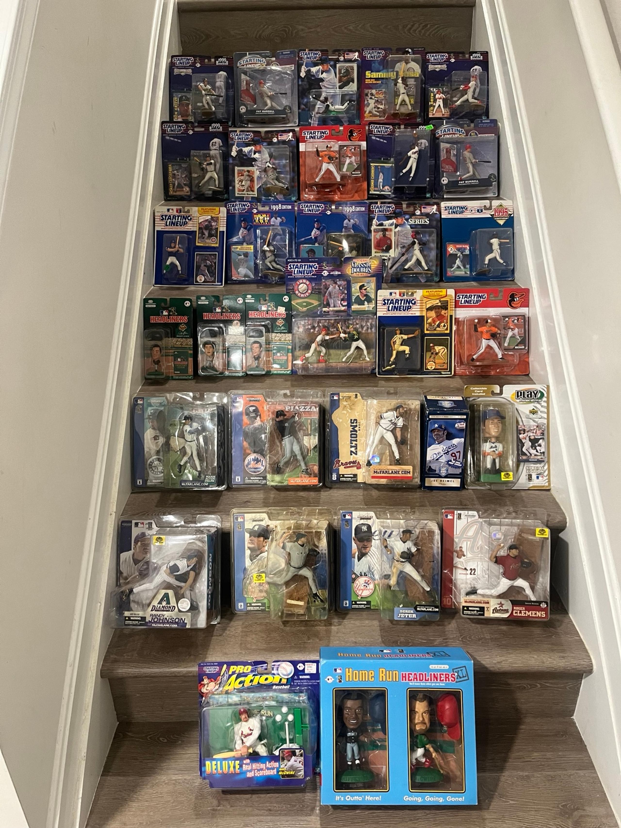 Collector’s Dream Lot – 32+ Sealed Vintage MLB Action Figures (Starting Lineup,