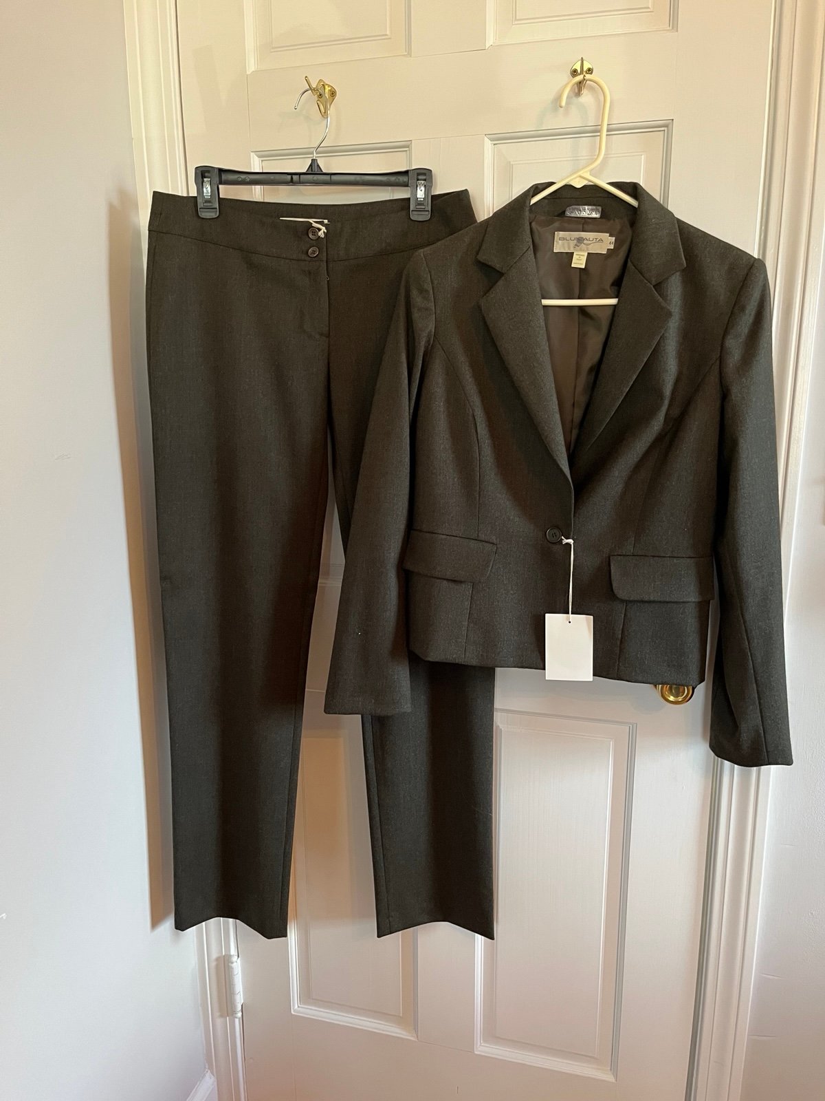Blunauta 2-Piece Italian Wool Suit Women’s 44