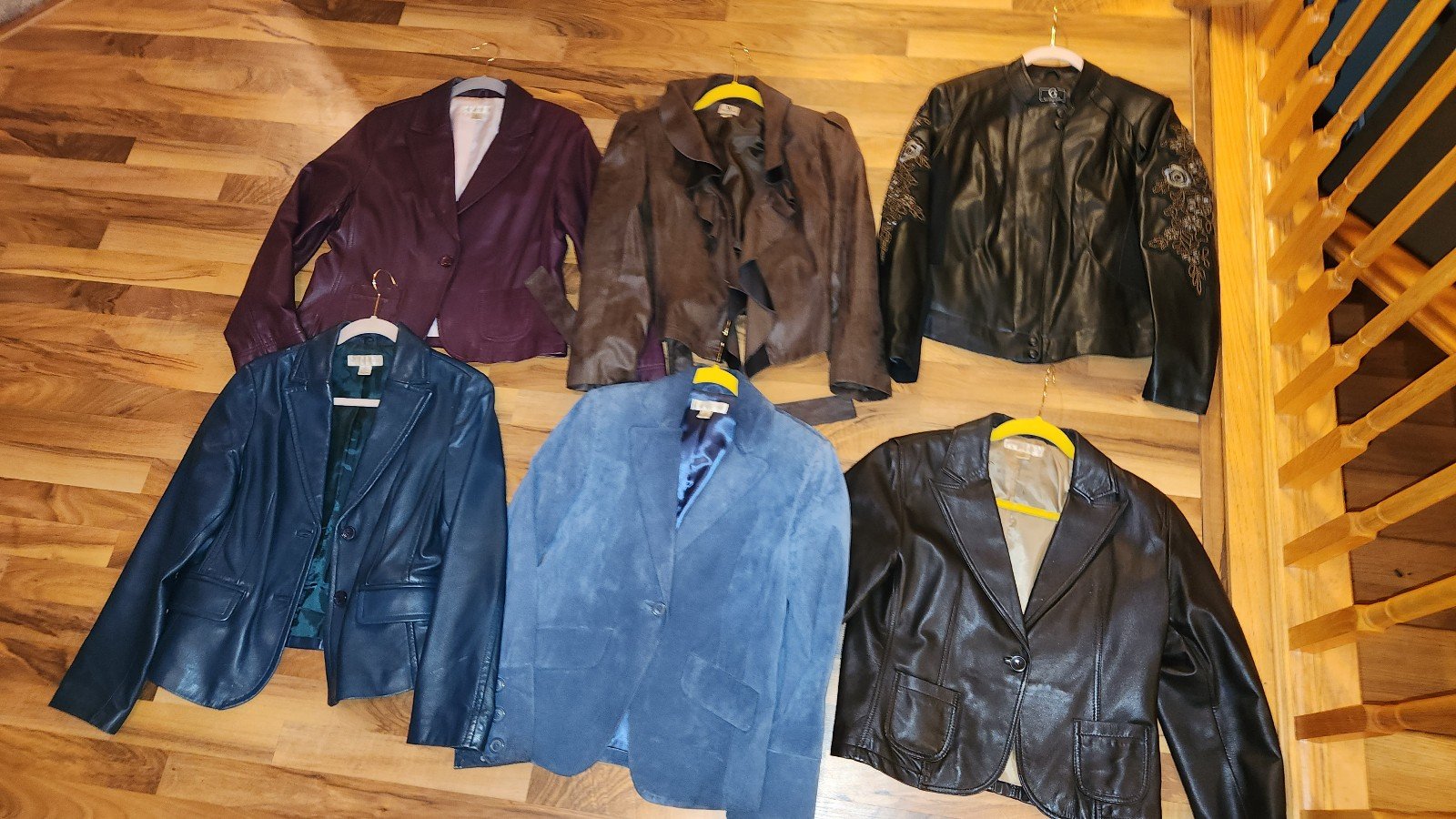 VINTAGE 90'S WOMENS LEATHER COAT COLLECTION IN EXCELLENT CONDTION WORN SPARINGLY