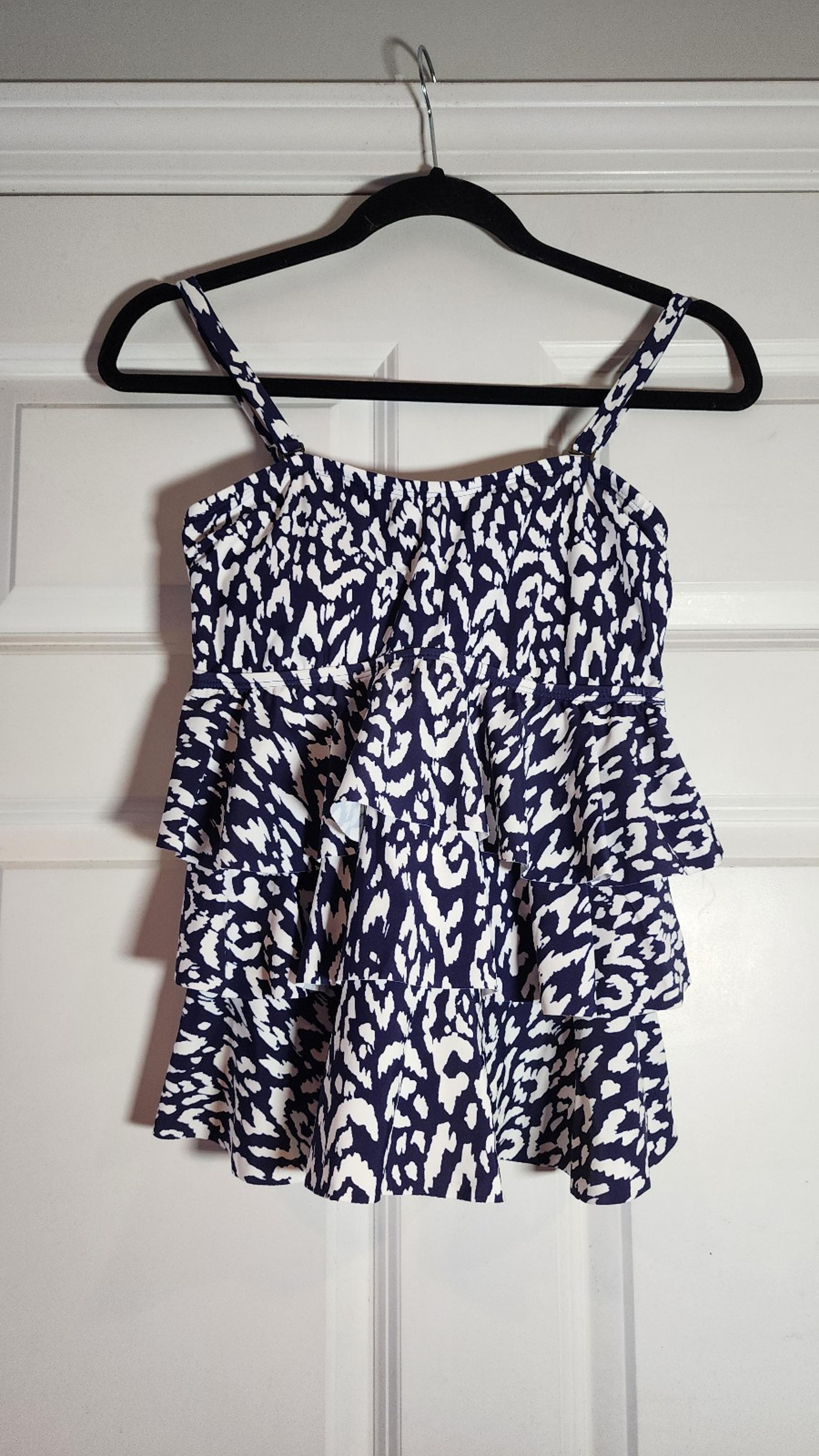 NWT Island Escape Blue And White Ruffle Layered Tankini Top Waist Minimizer Sz 8