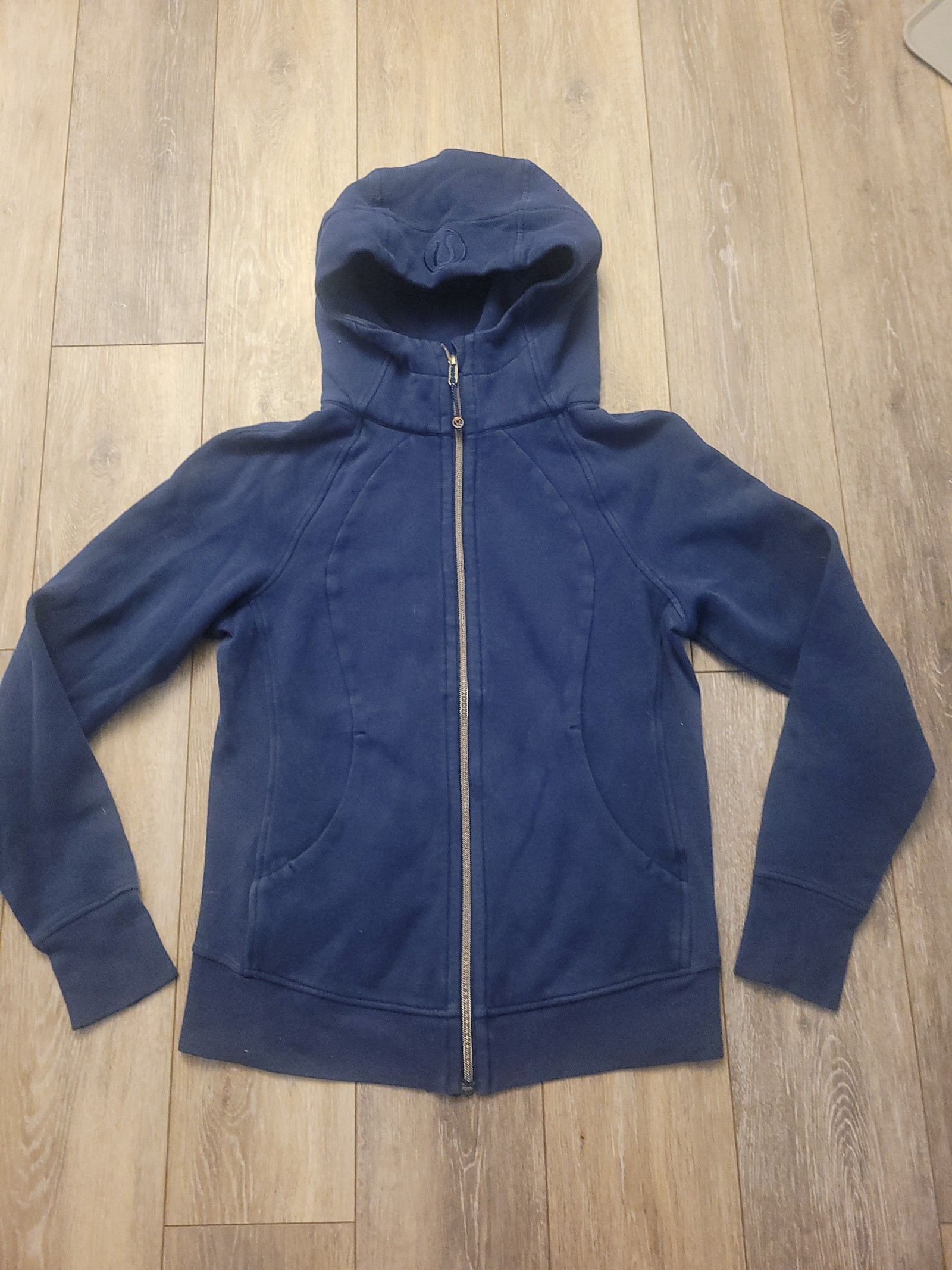 Lululemon size 8