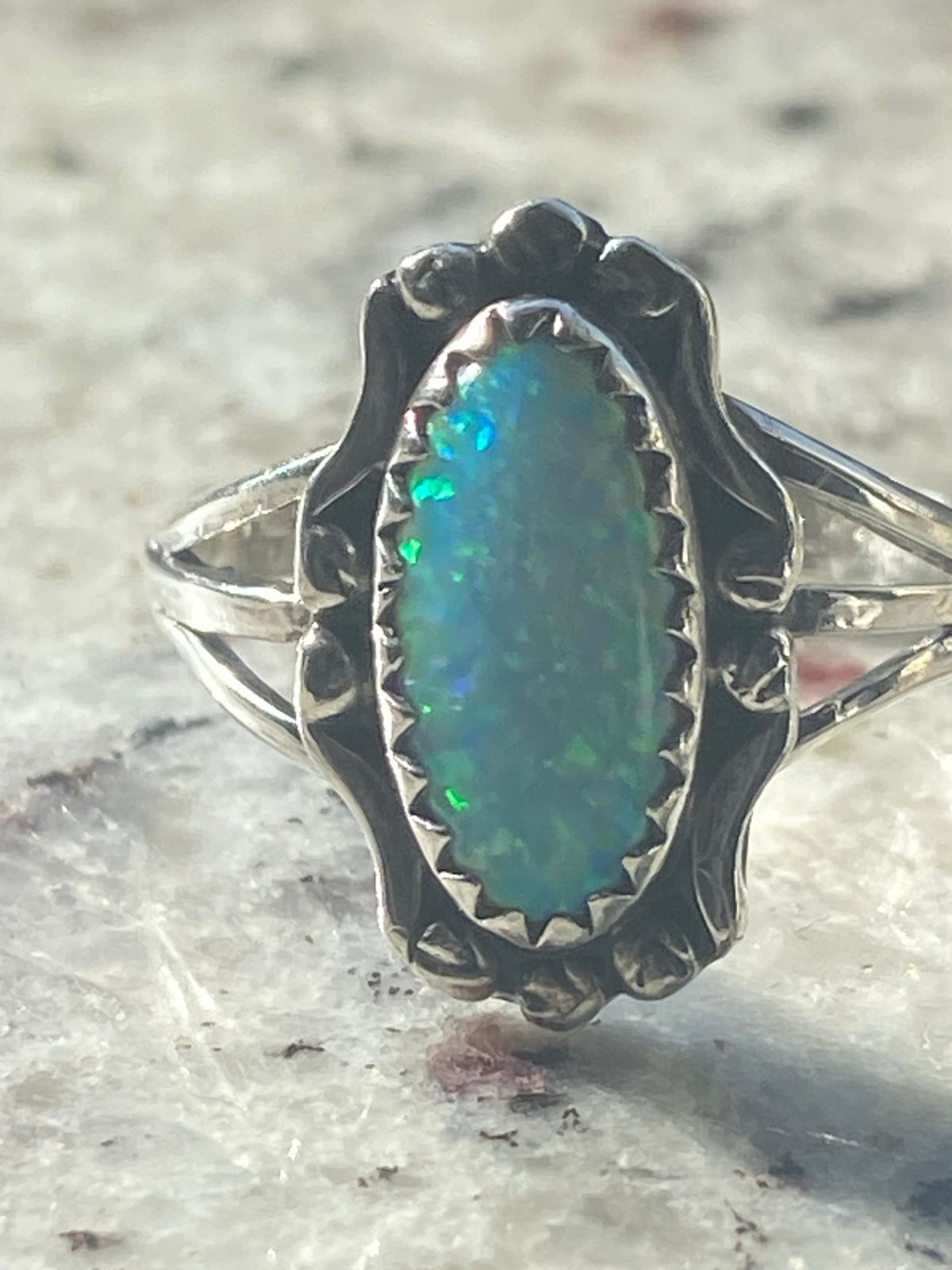 Vintage Navajo Sterling Silver opal ring Signed !
