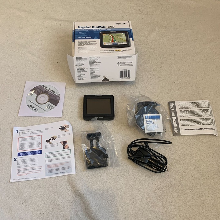 Magellan RoadMate 1200 Car Portable GPS Navigator System Kit Set USA MAPS