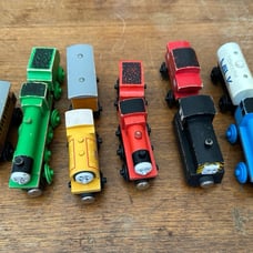 1992-94 Learning Curve Wooden Thomas Trains! Flat Magnets!