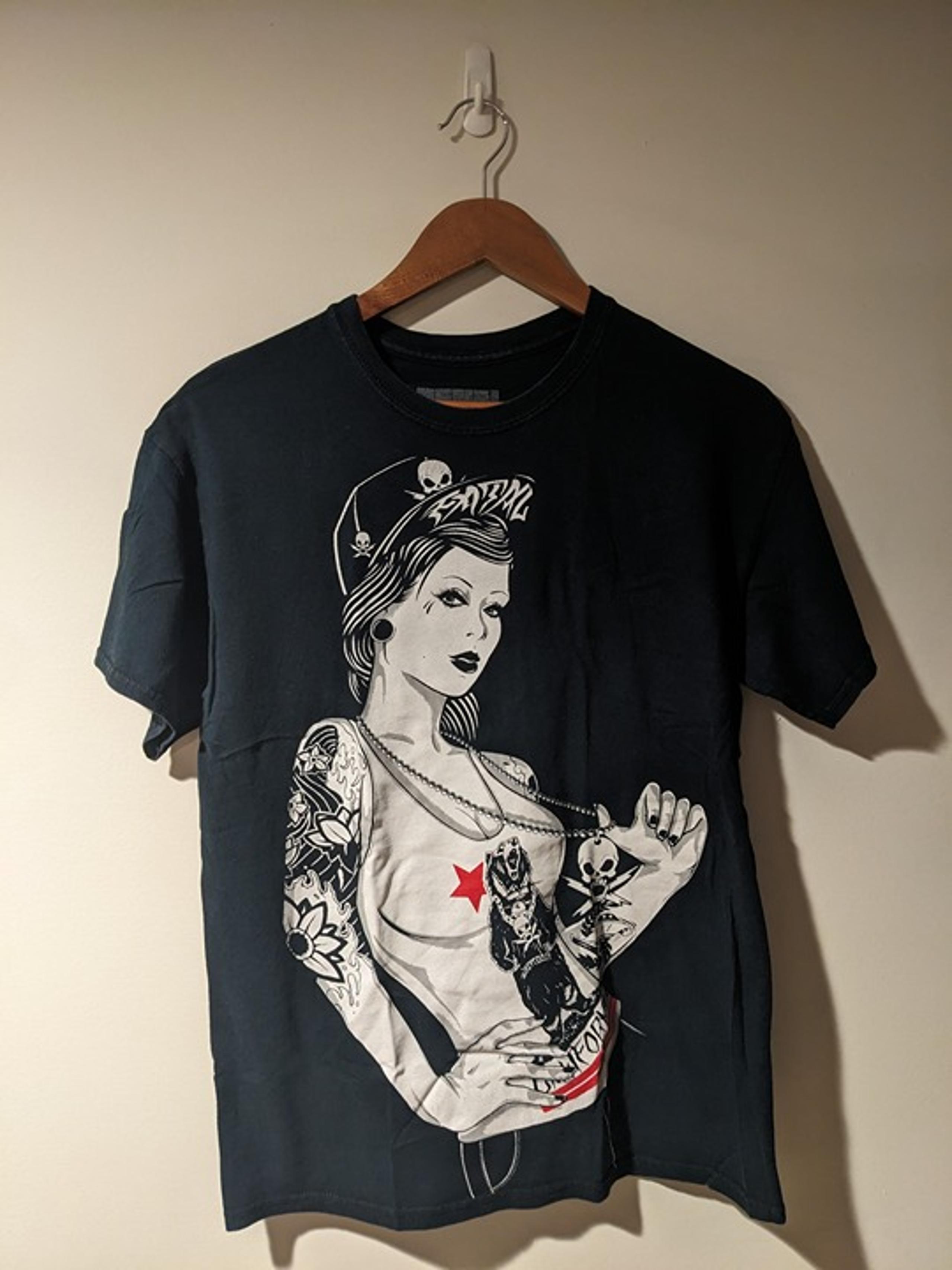 Vintage 2010's Fatal Clothing Tattoo Pin Up Girl Black Medium T-Shirt
