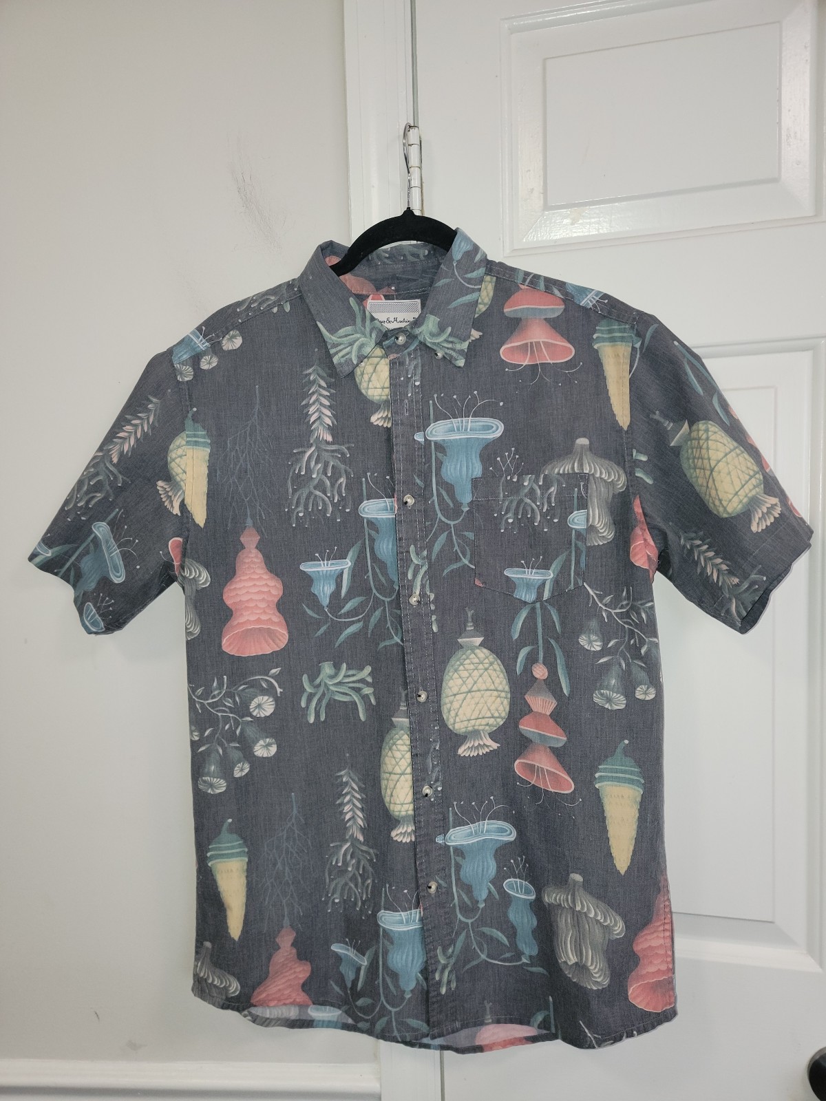 Deus Ex Machina Men's Button Up shirt Hawaiian Print Large