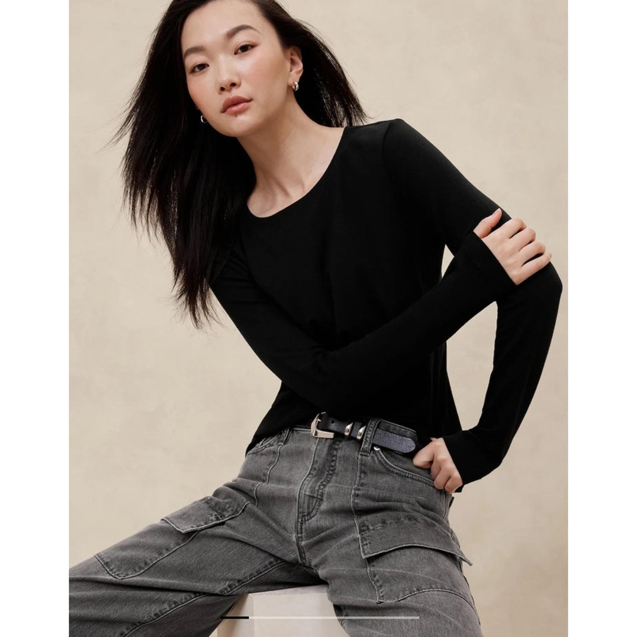 Banana Republic Womens Timeless Black Cotton Classic Long Sleeve Tee Shirt Small