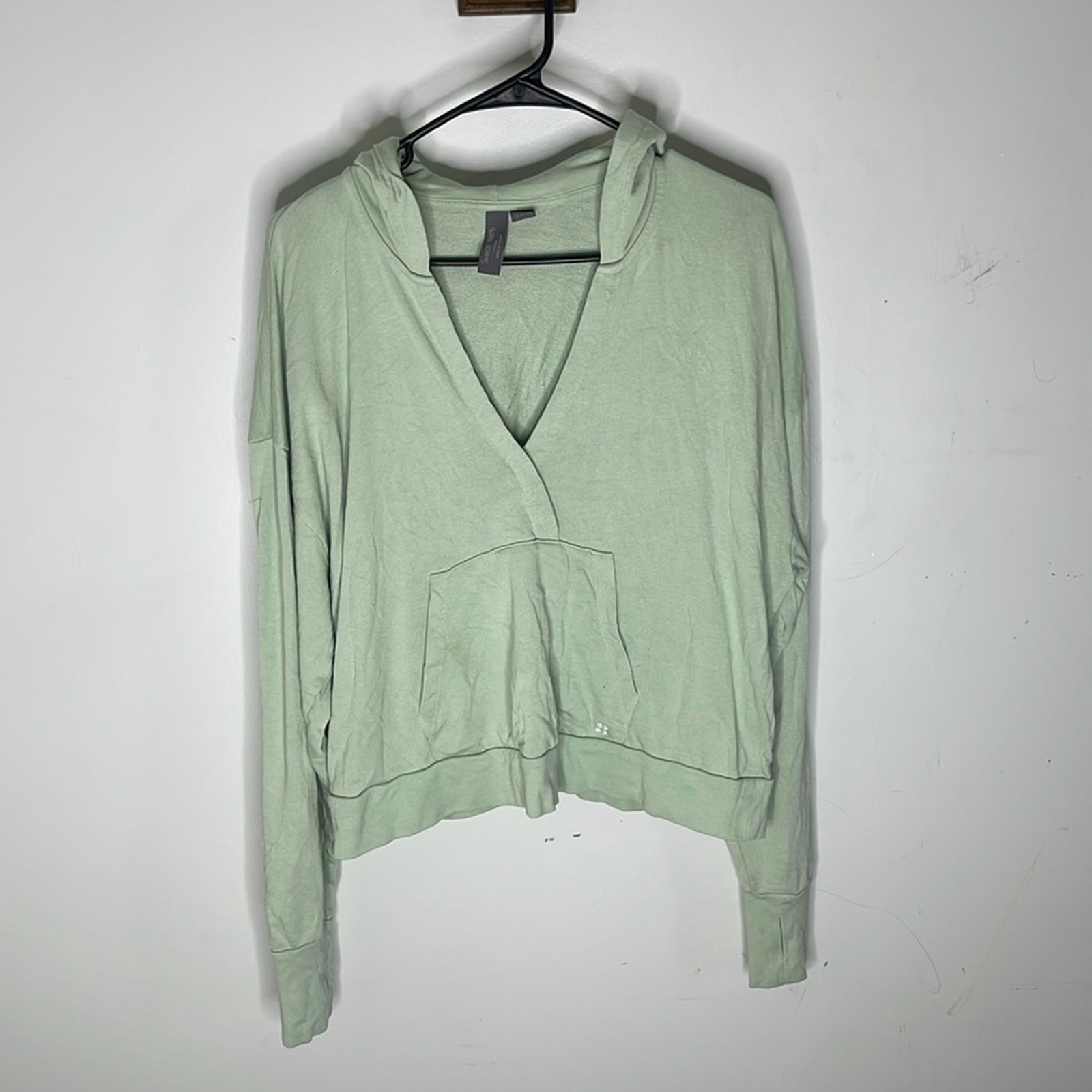 SWEATY BETTY Mint Green V Neck Hooded Pullover Top Size 12
