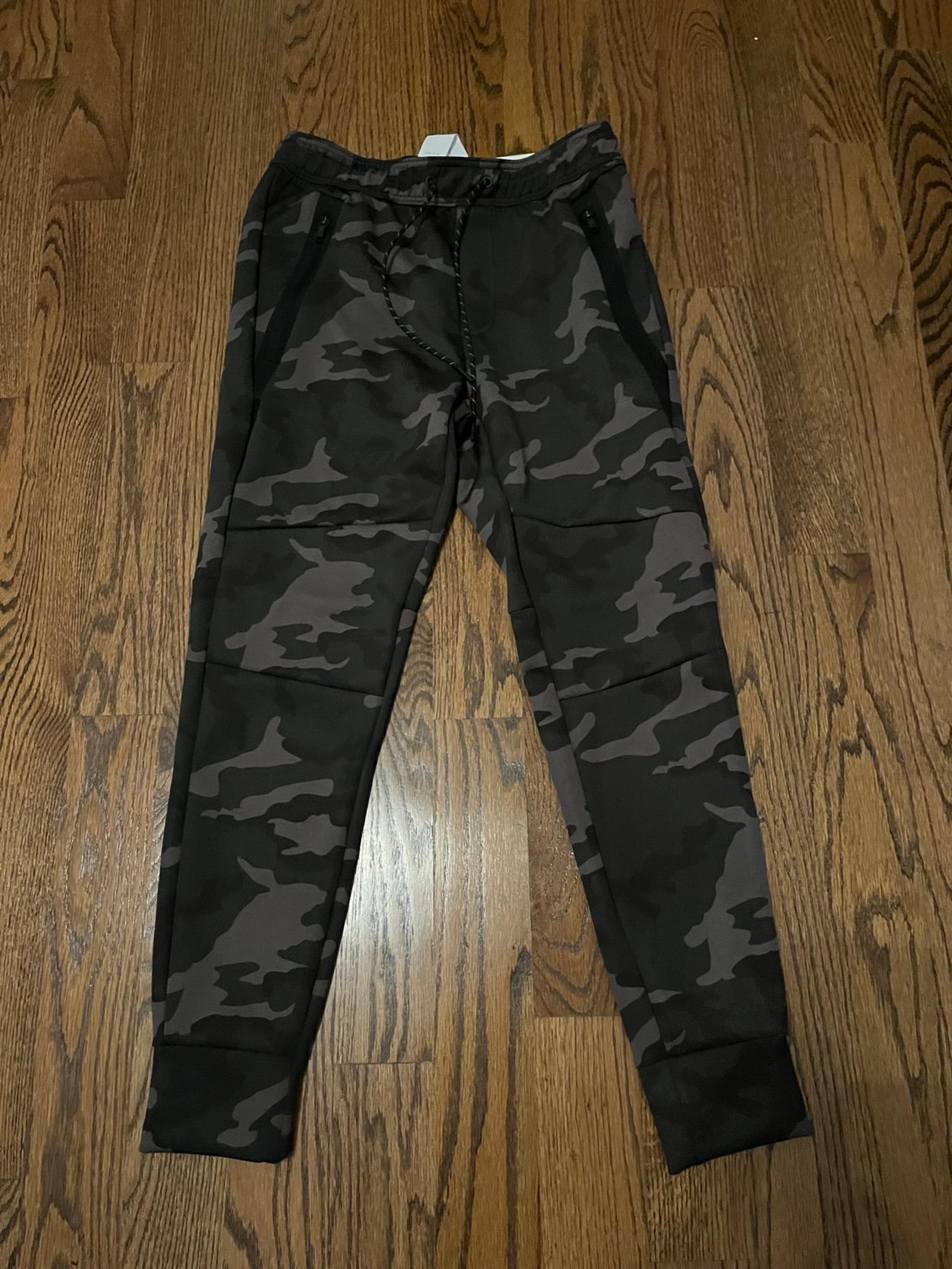 NWT American Eagle Next Level Flex Camouflage Joggers Pants Mens Size ST