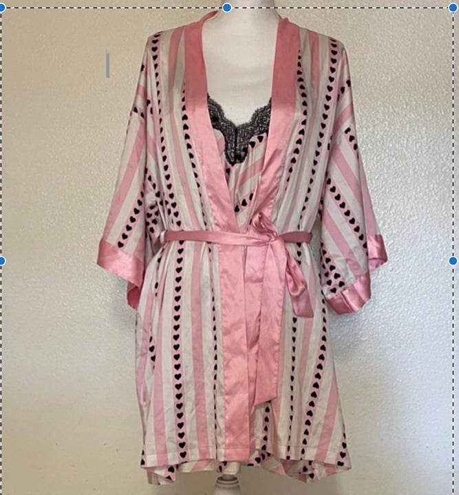 NWT - Victoria's Secret short gown and kimono robe set with black slippers