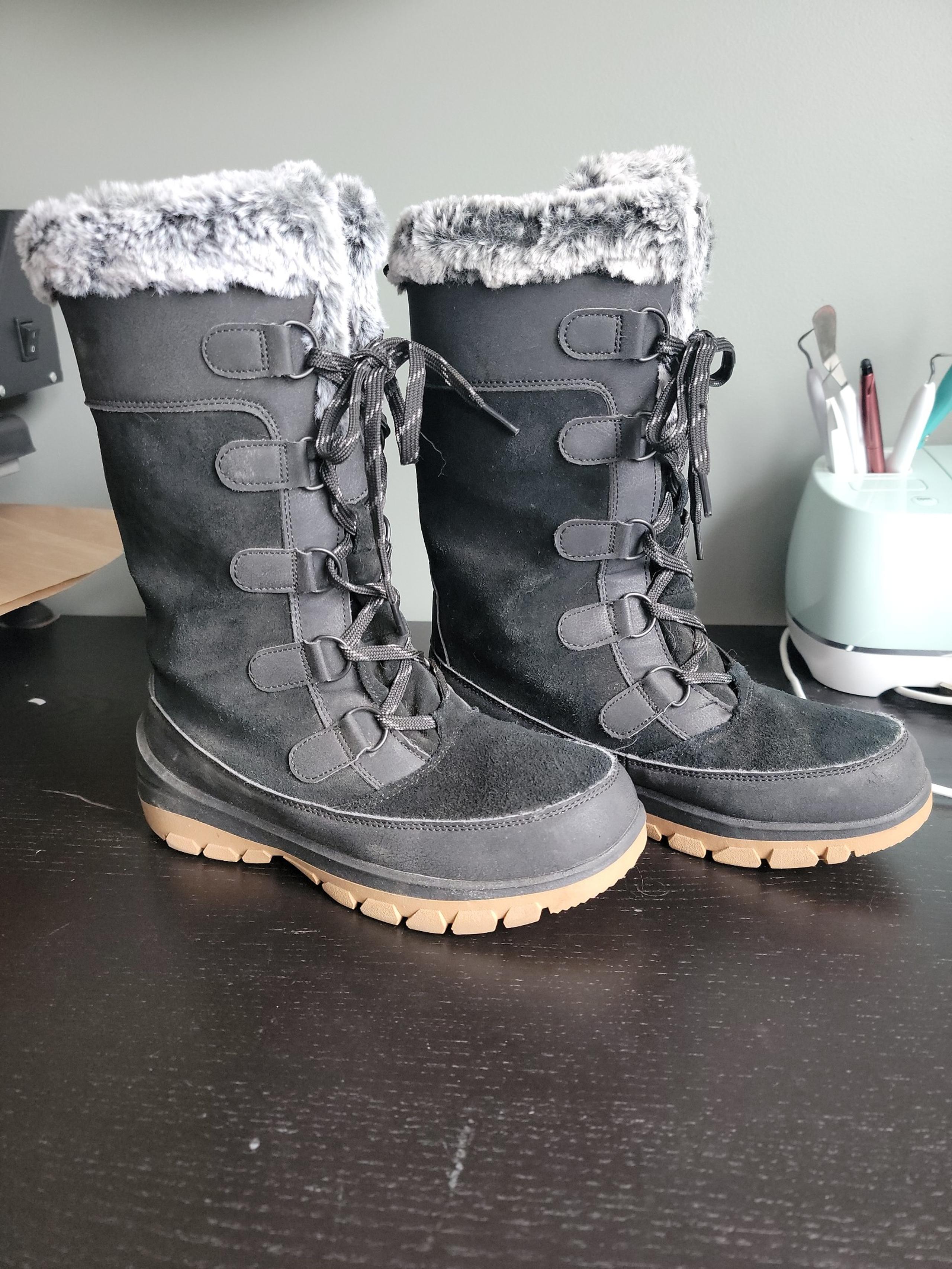 Snow boot with fur size 7
