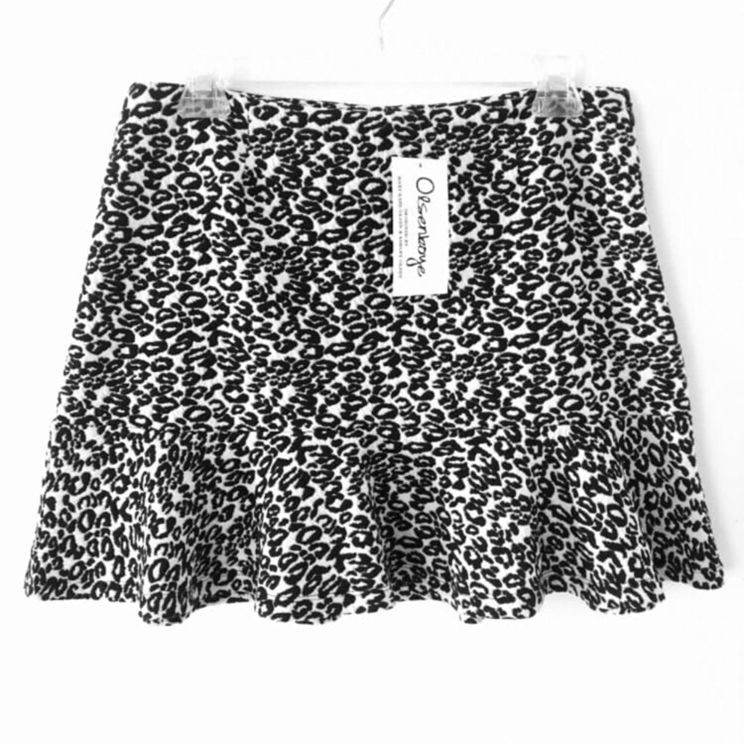 Olsenboye Mini Skirt Flounce Hem Leopard Print Black White Zipper Size 9 Juniors