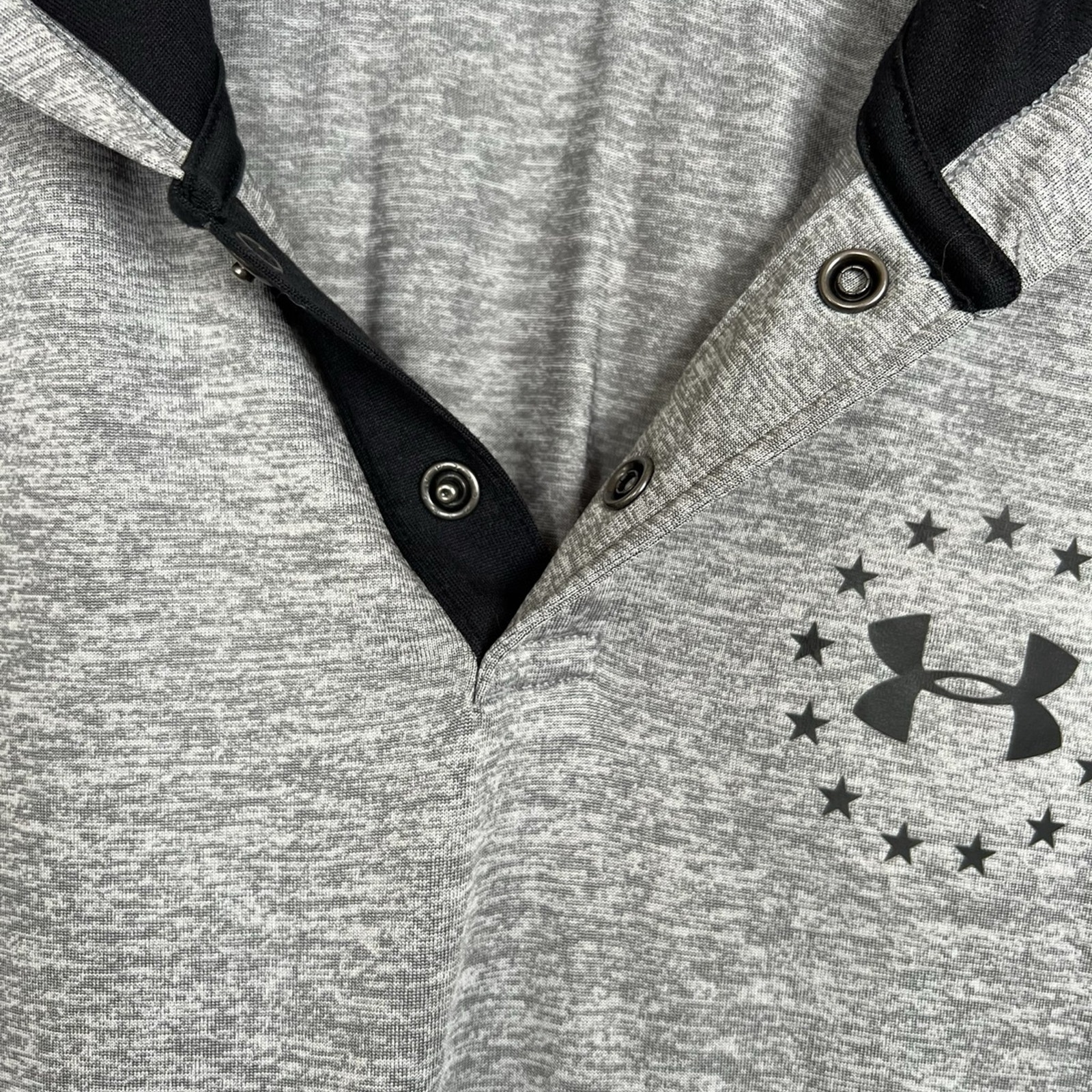 Under Armour men’s size XL long sleeve hoodie