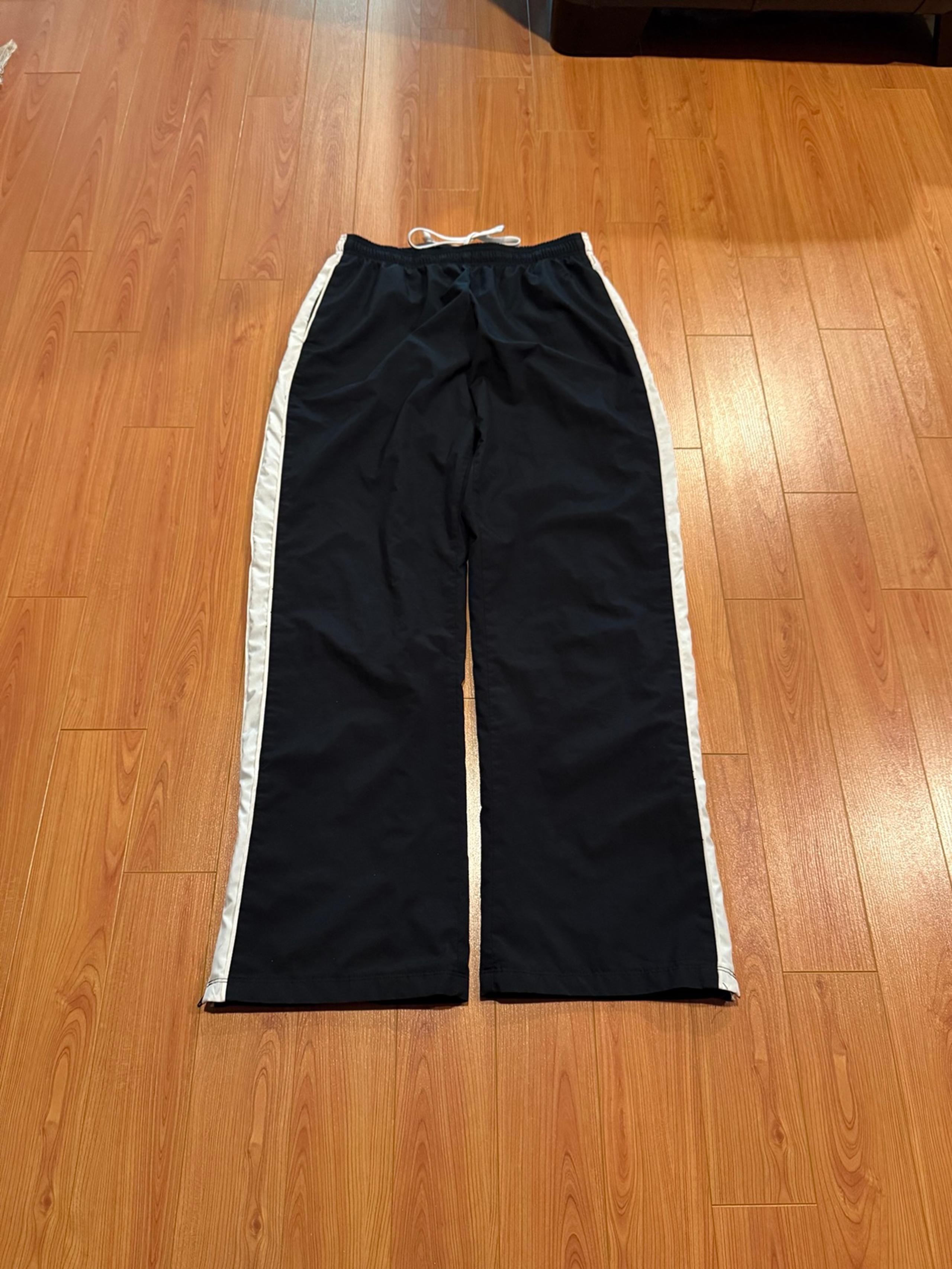 Y2K Baggy Black and White Champion Track pants 
Size small 
#y2k #2000s #baggy #