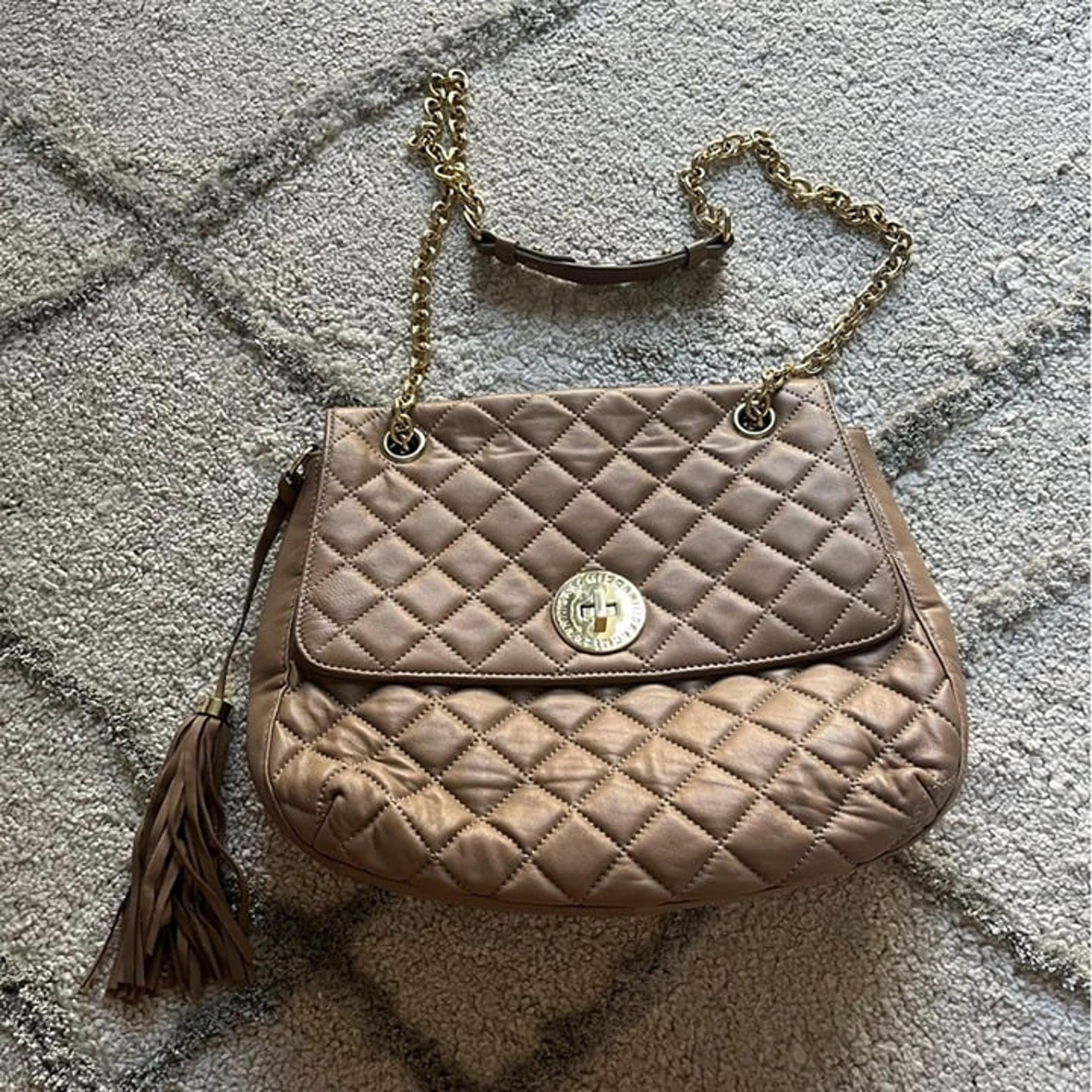 Isaac Mizrahi Quilted Leather Crossbody shoulder Bag Purse taupe brown